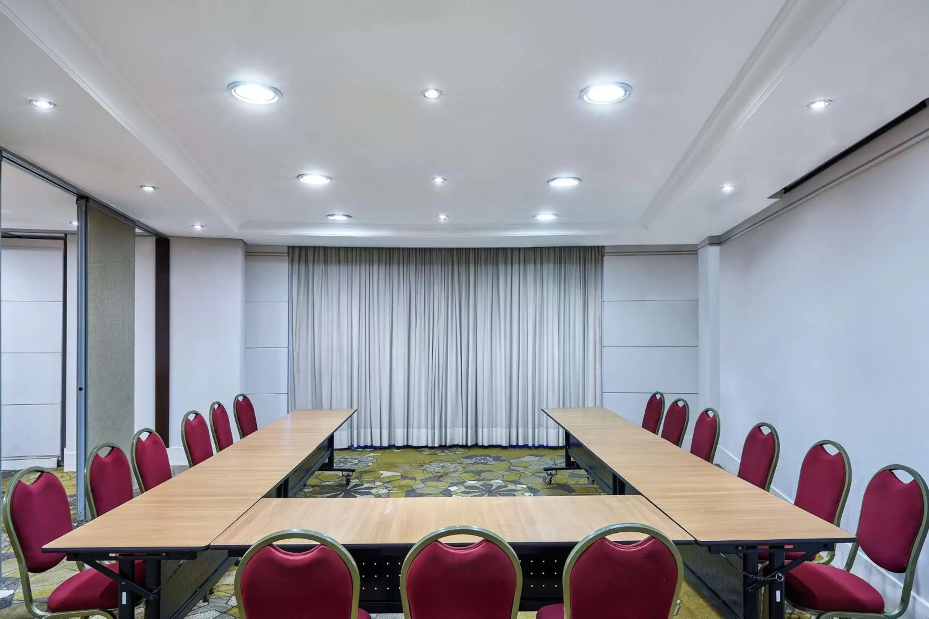 Meeting/conference room in Hilton Porto Alegre, Brazil