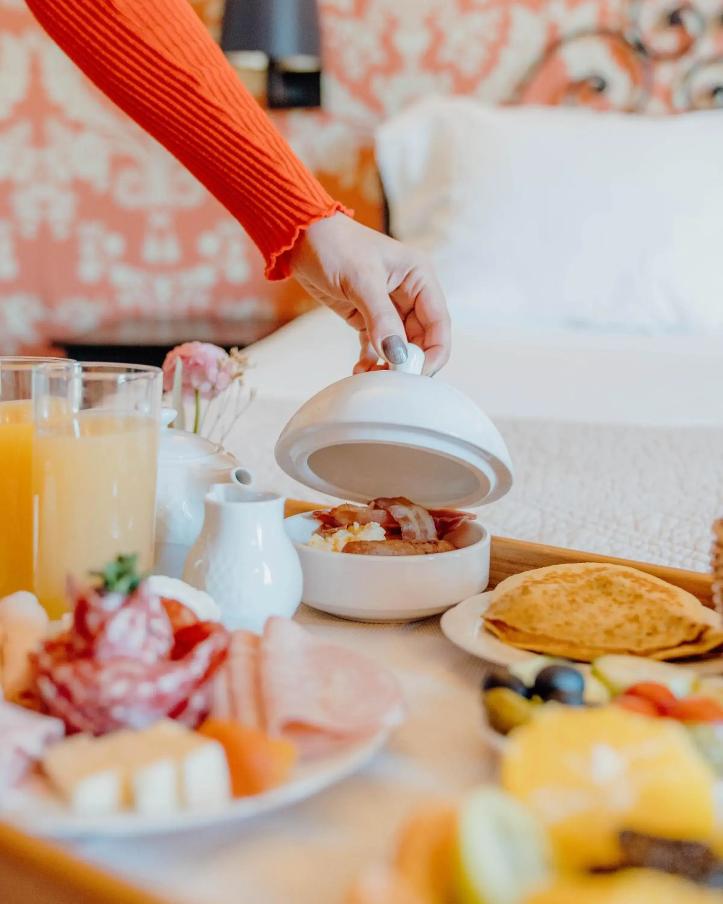 Bedroom in Hotel Le Grimaldi by Happyculture Bedroom in Hotel Le Grimaldi by Happyculture