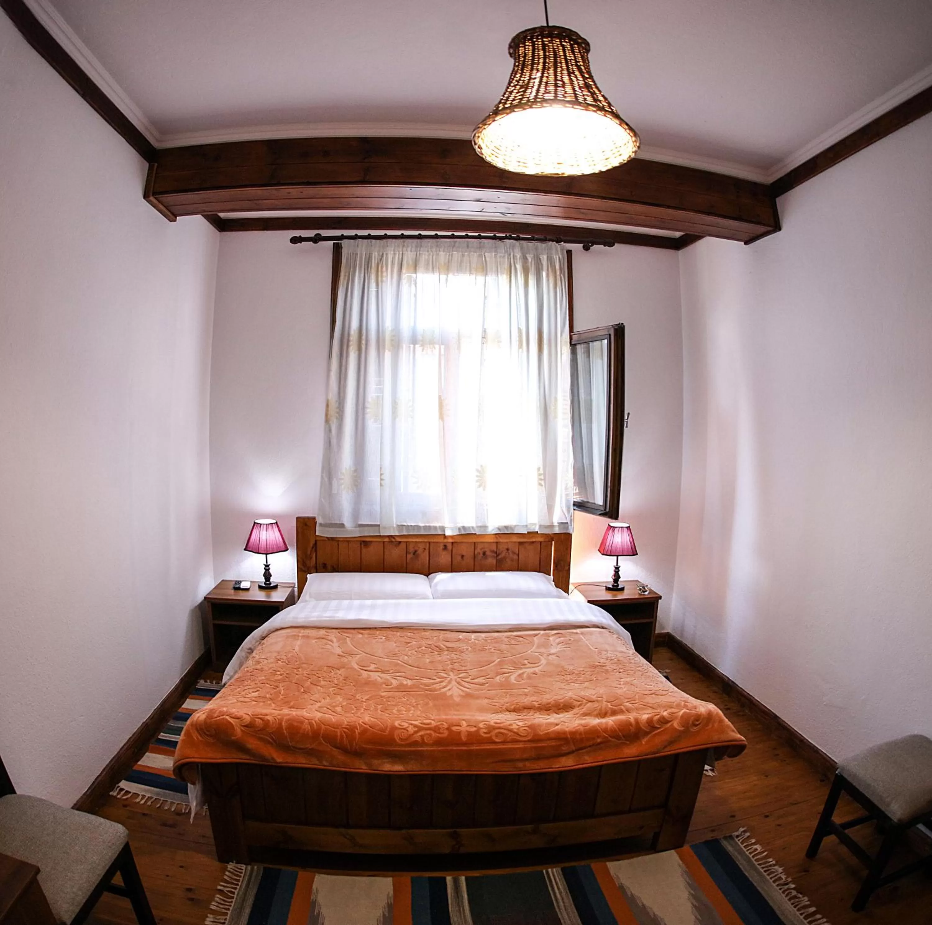 Bed in Hotel Bujtina e Bardhe