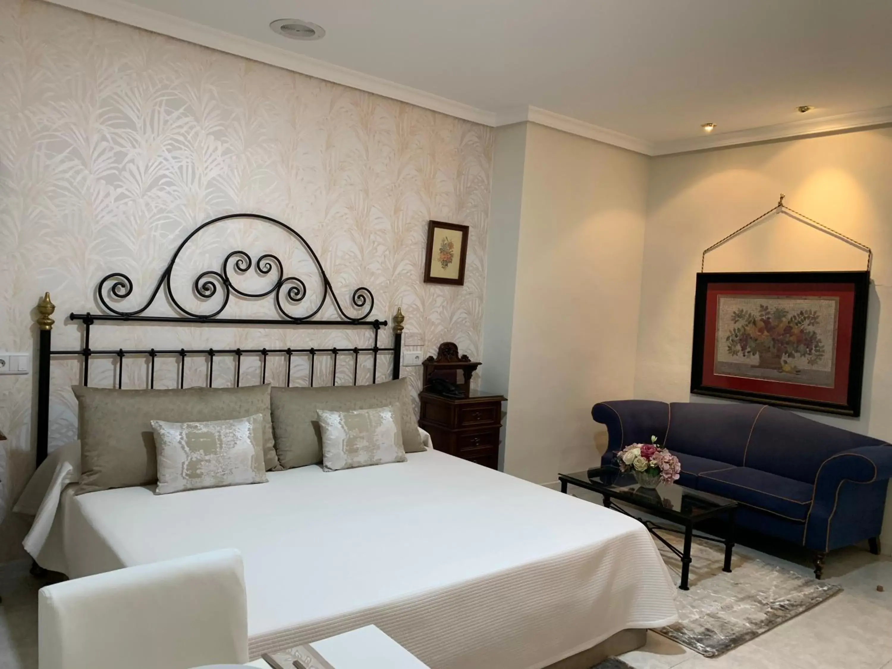 Suite in La Sierra Suite in La Sierra