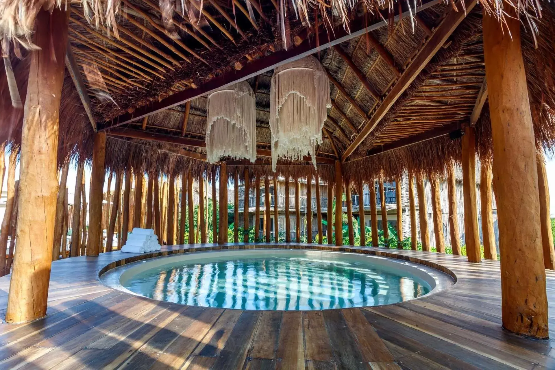 Hot Tub, Swimming Pool in Hotel Shibari - Restaurant & Cenote Club