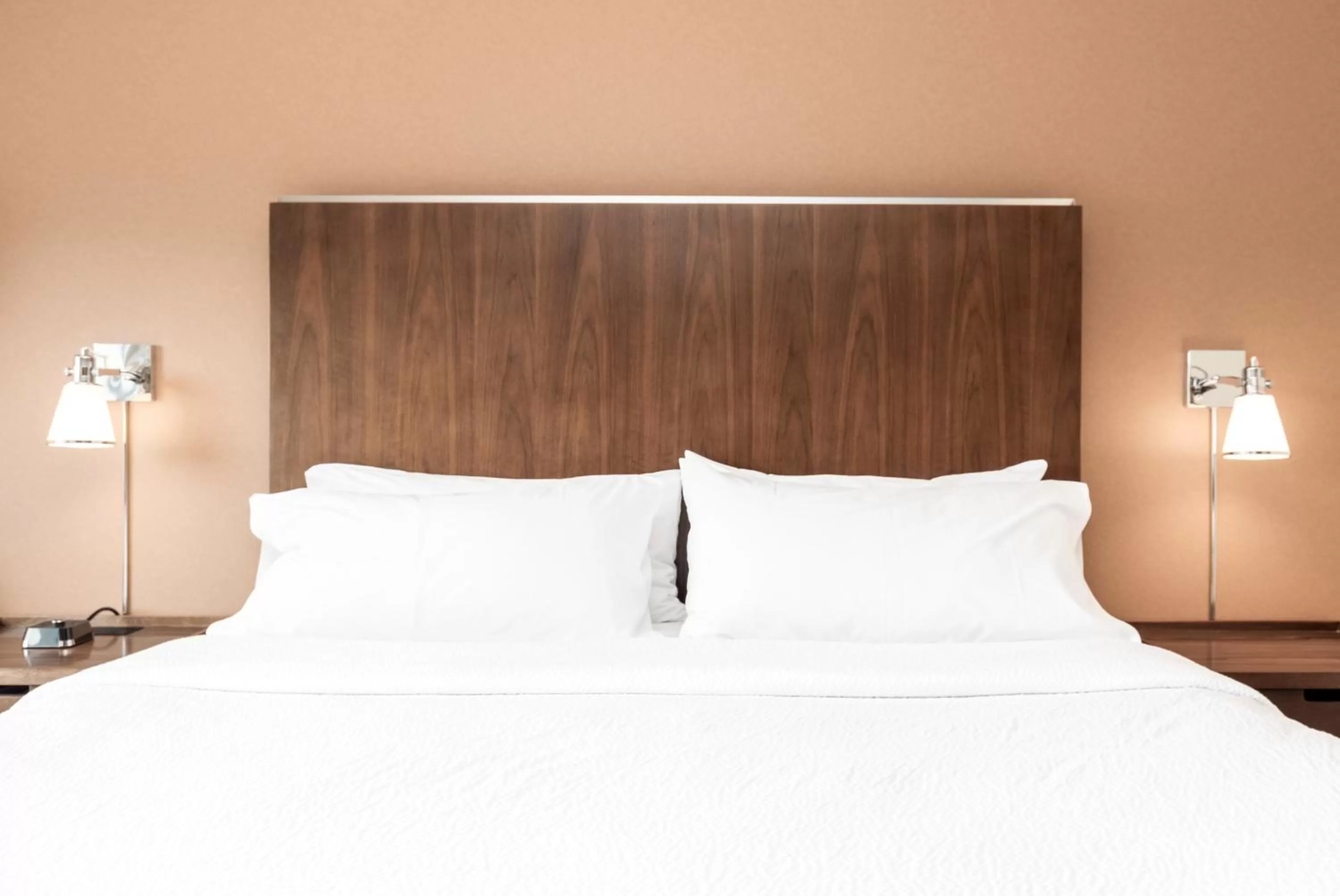 Bed in Four Points by Sheraton Kelowna Airport