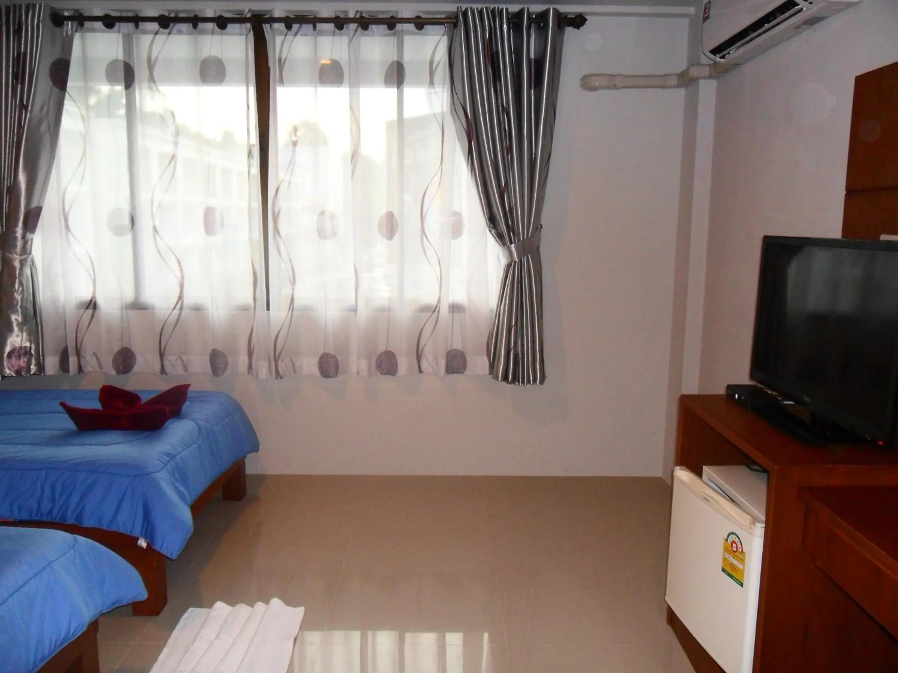 TV and multimedia, Bed in The City House TV and multimedia, Bed in The City House