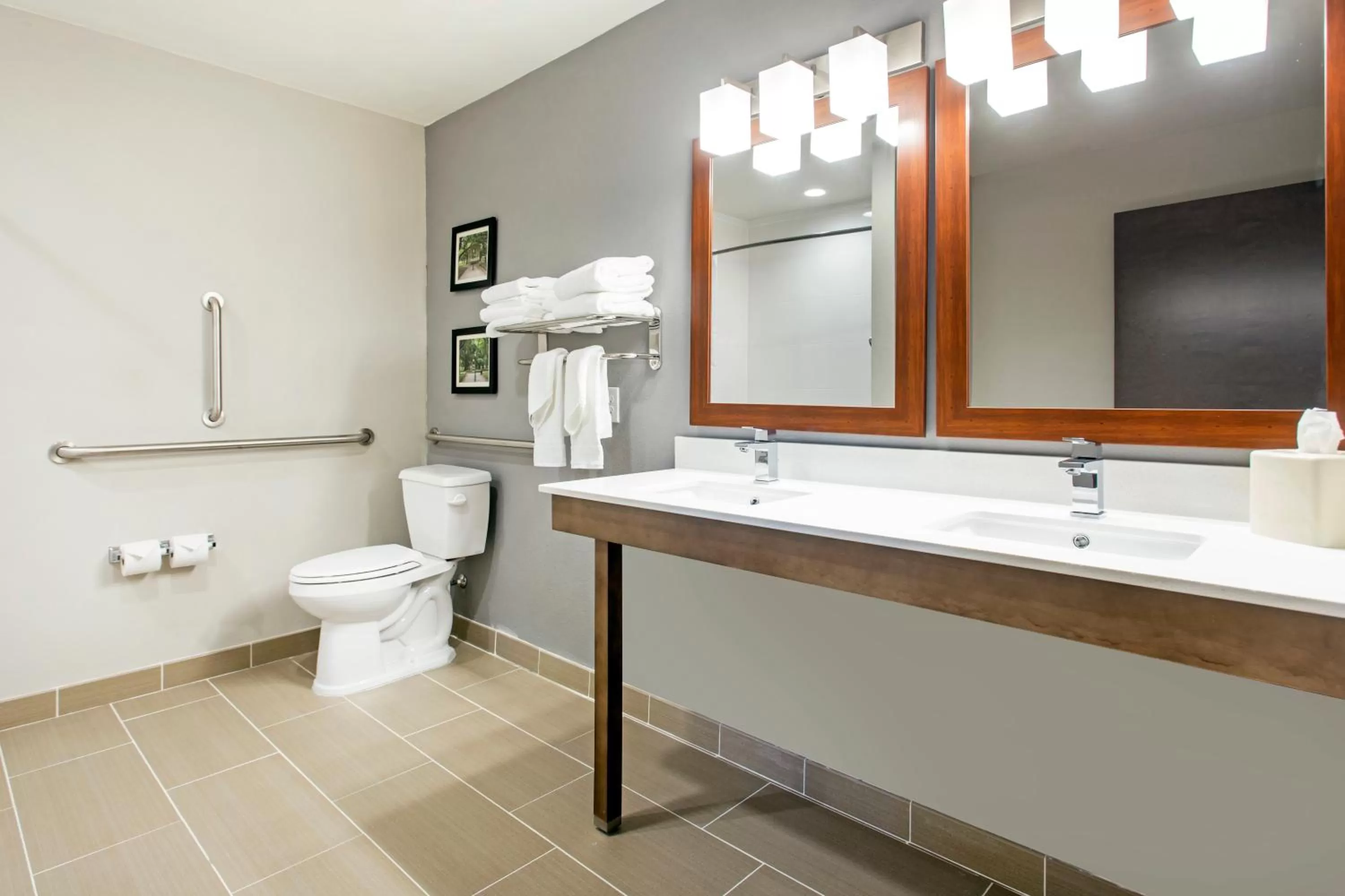 Bathroom in Comfort Suites North Charleston - Ashley Phosphate