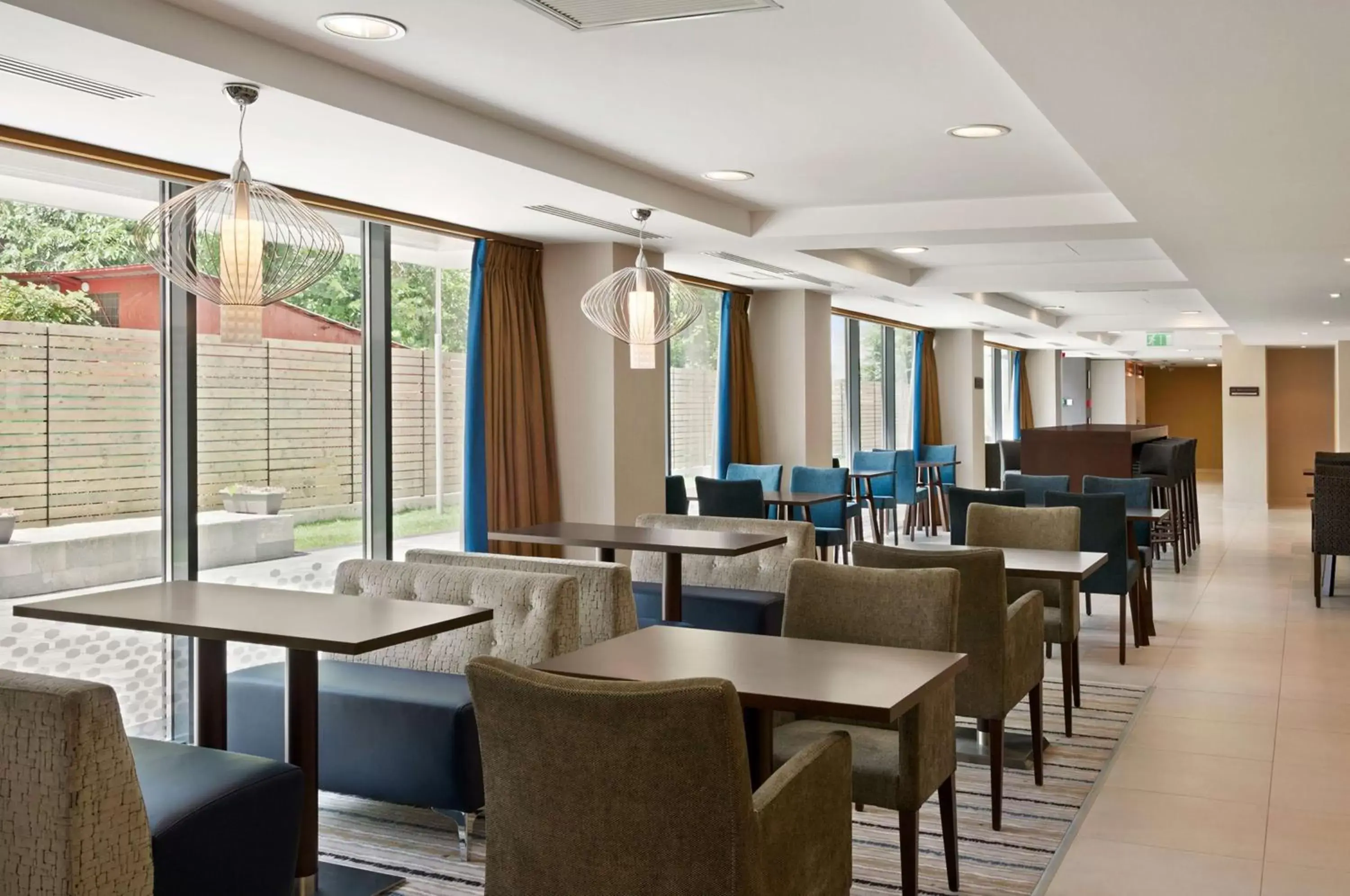 Breakfast, Restaurant/Places to Eat in Hampton by Hilton Cluj-Napoca