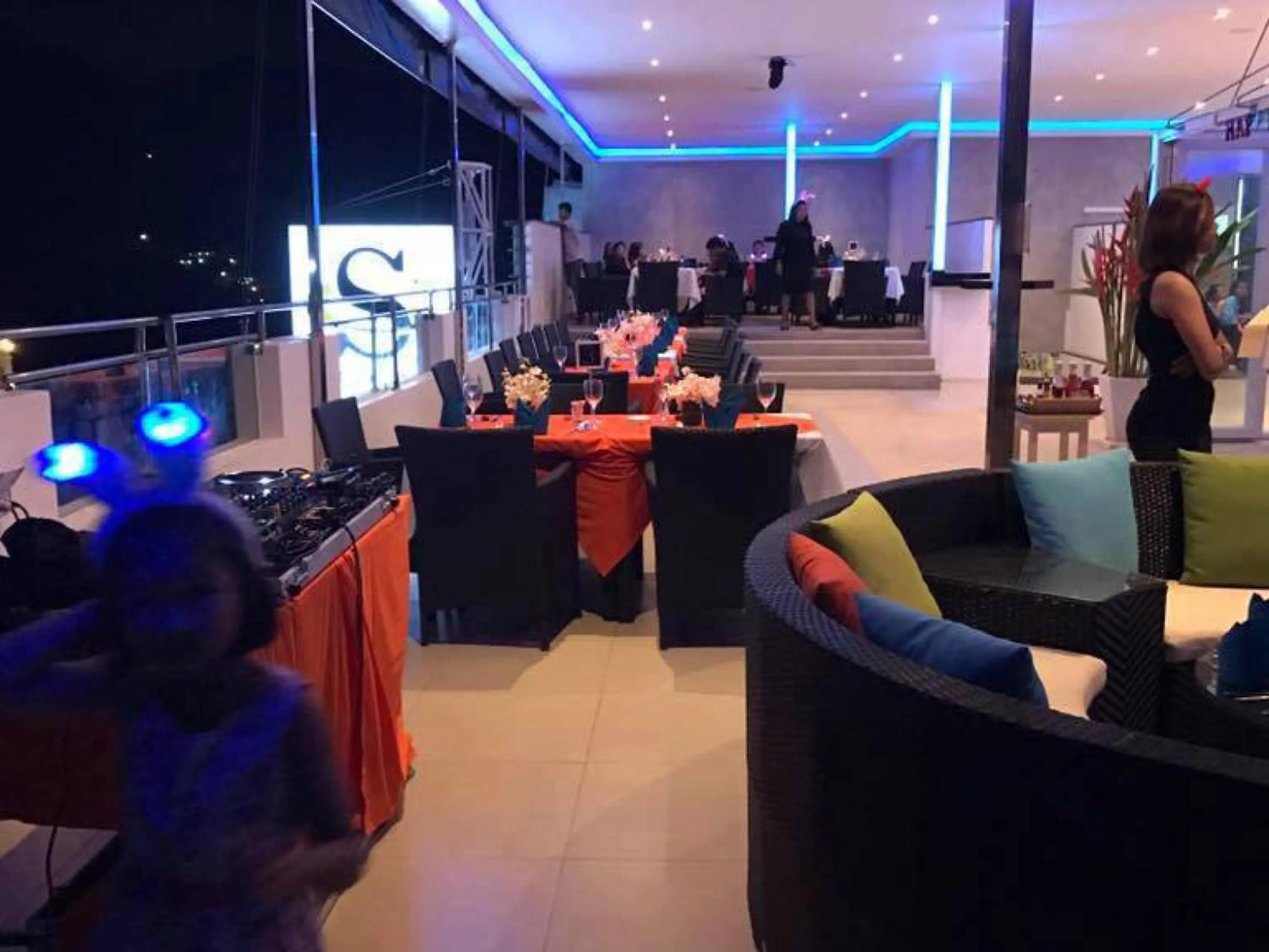 Restaurant/places to eat in Grand Sunset Hotel Phuket