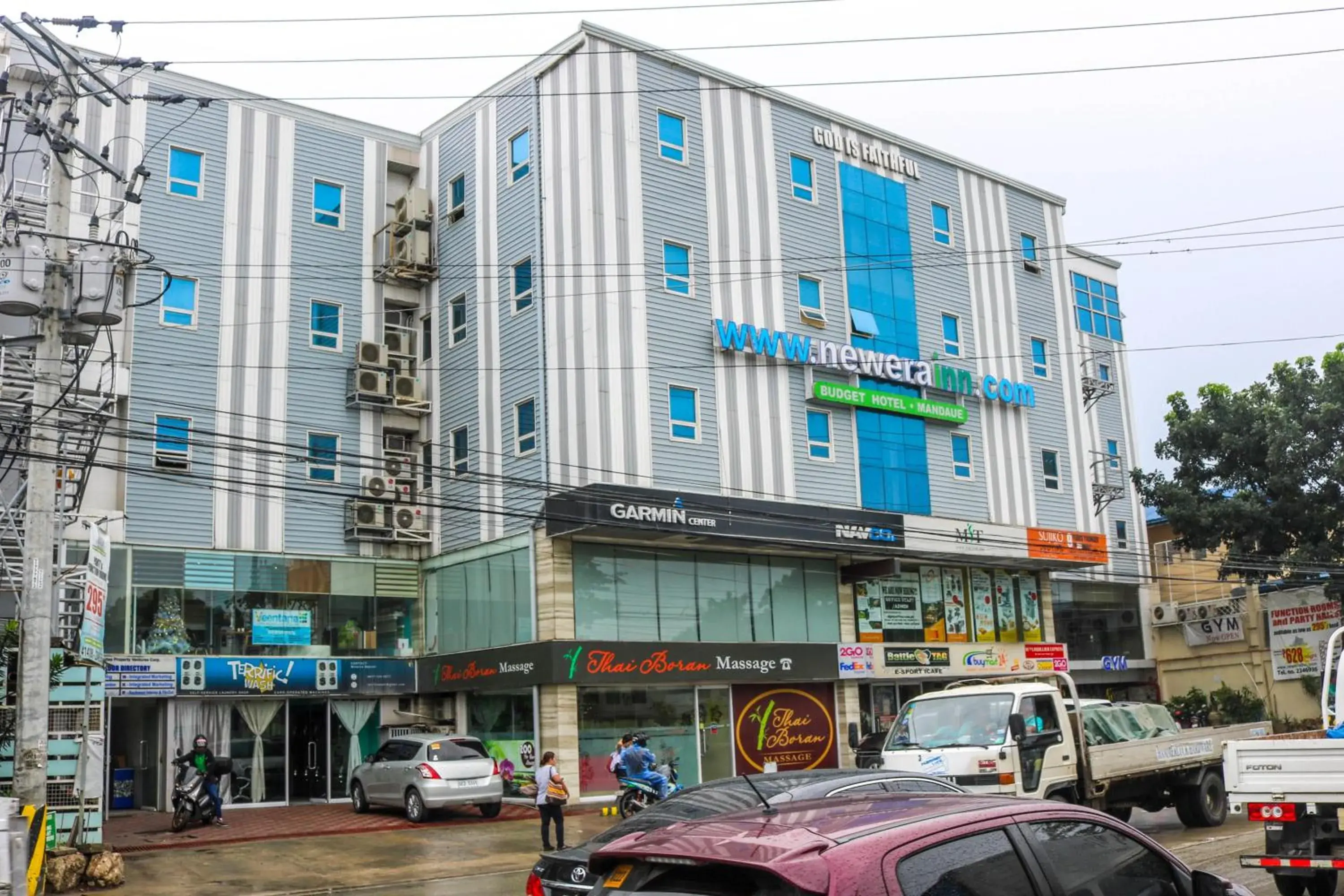 Property Building in RedDoorz Plus near UV Mandaue Cebu