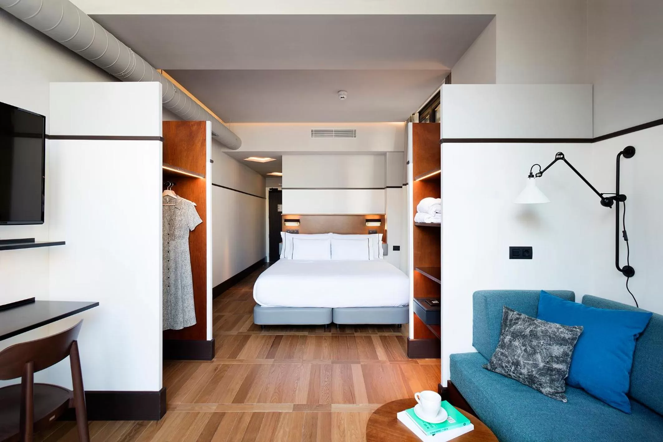 Living room, Bed in Praktik Èssens