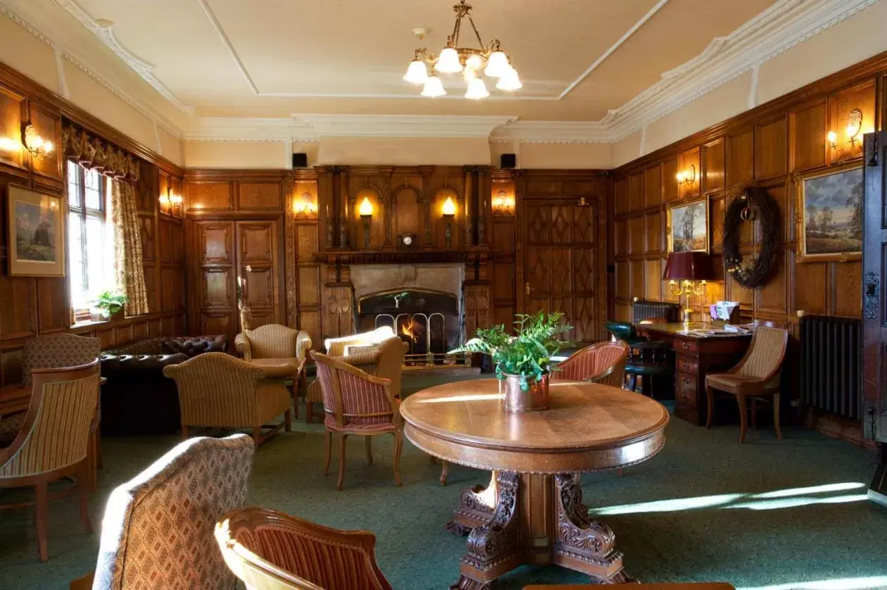Restaurant/places to eat, Lounge/Bar in Petwood Hotel