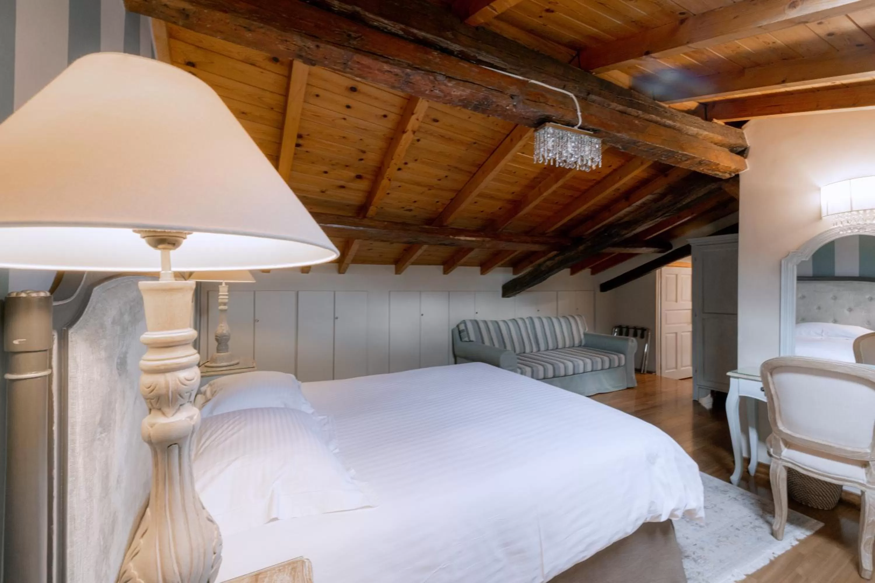 Photo of the whole room, Bed in Kastello Hotel