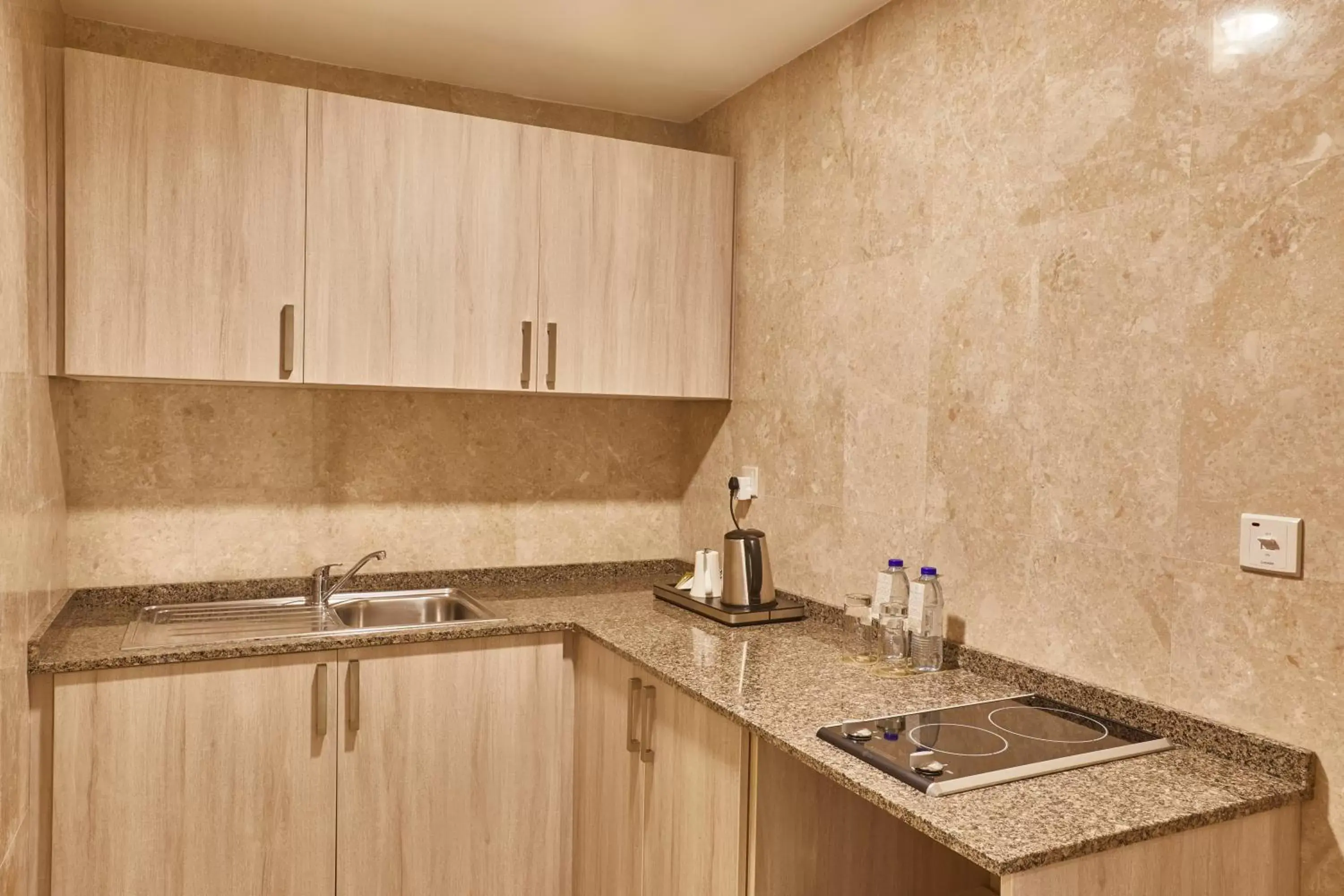 Kitchen/Kitchenette in Al Bahar Hotel & Resort