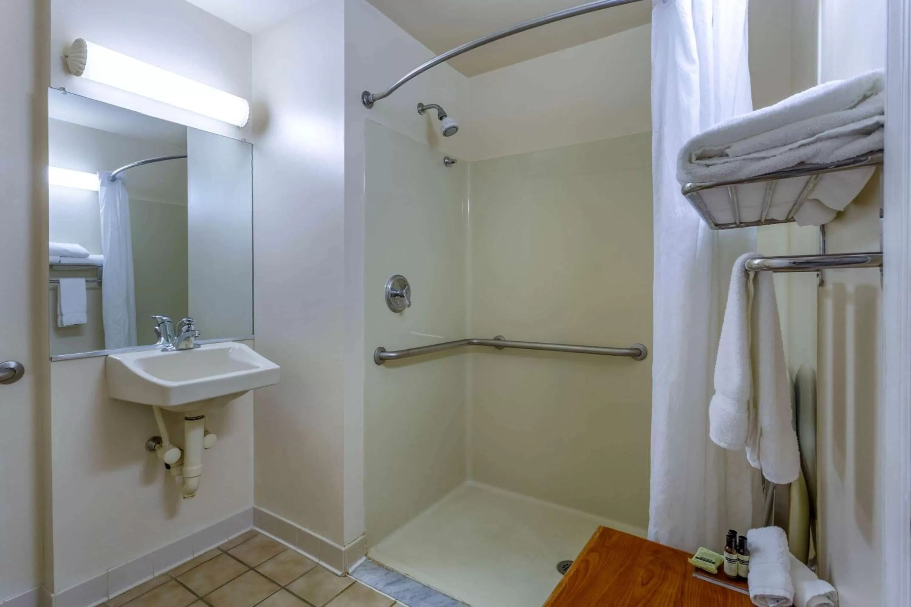 Shower in Hawthorn Suites by Wyndham Allentown-Fogelsville