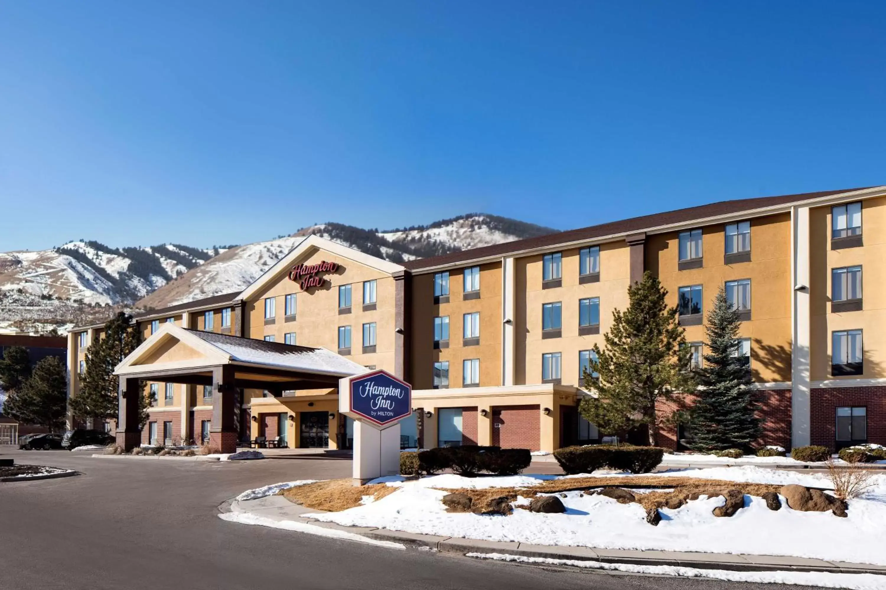 Property building in Hampton Inn Denver-West/Golden Property building in Hampton Inn Denver-West/Golden