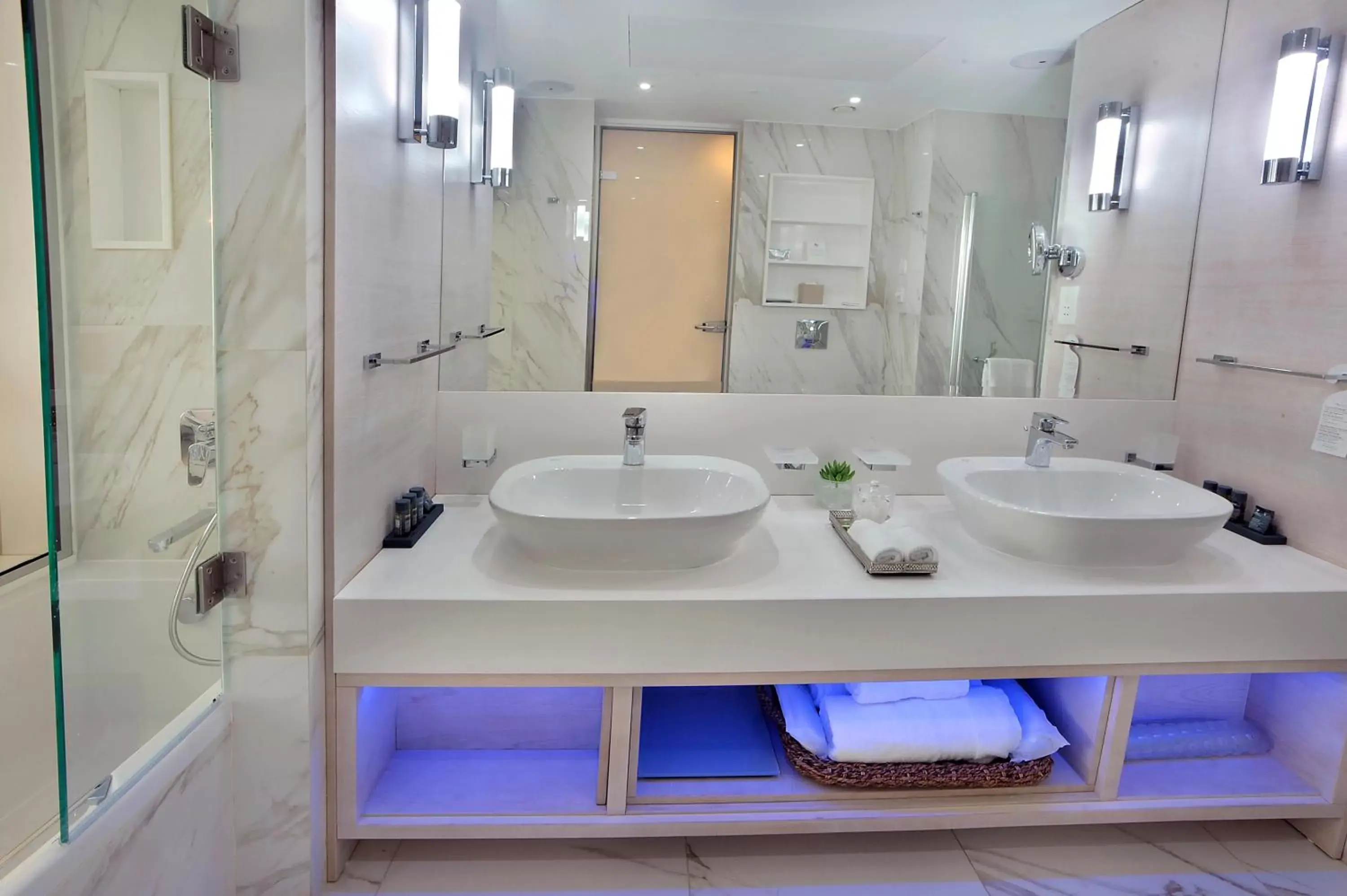 Bathroom in Amavi, MadeForTwo Hotels - Paphos