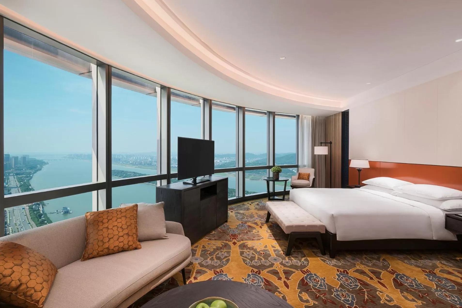 Photo of the whole room, Bed in Grand Hyatt Changsha