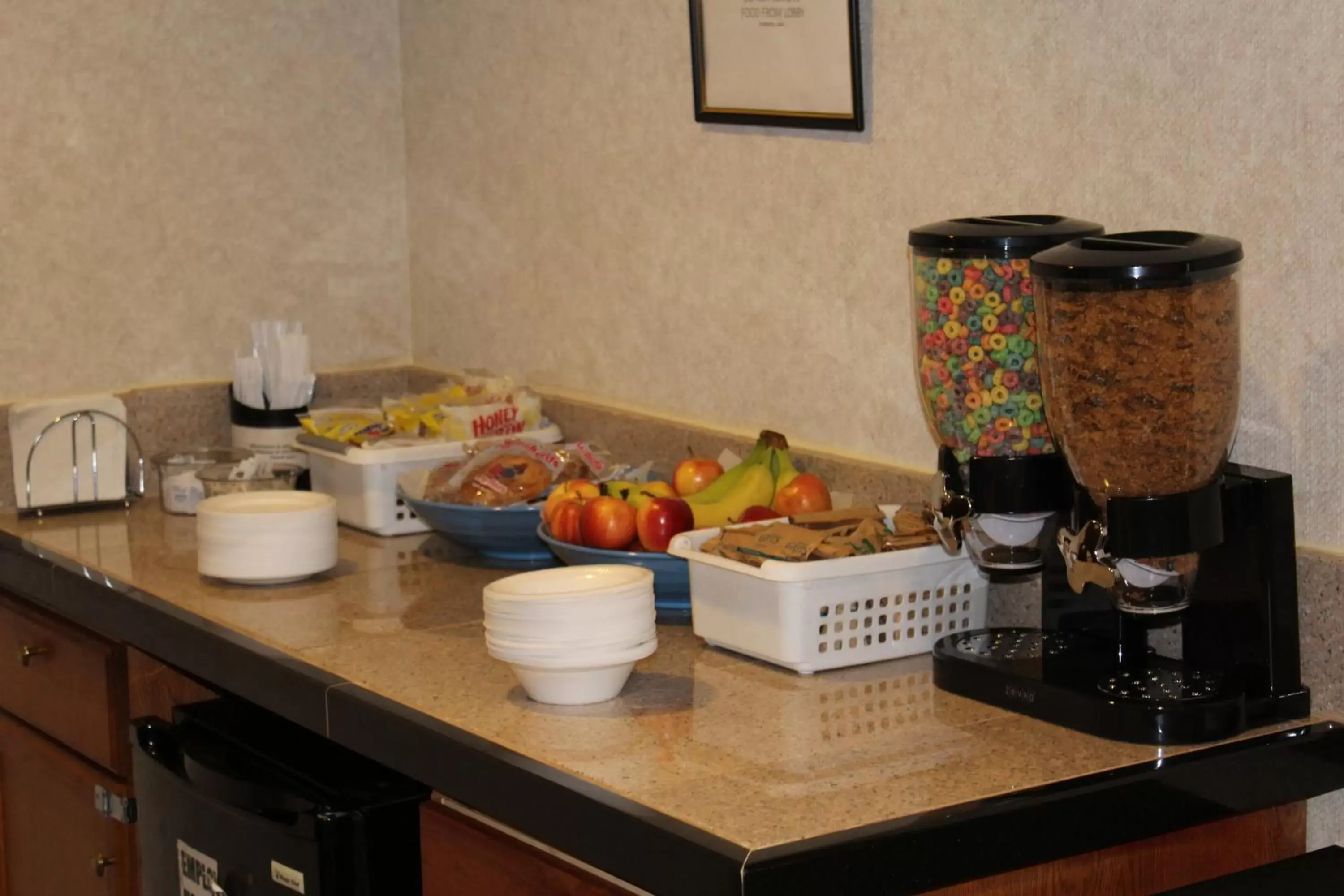 Continental breakfast in America's Best Value Inn Conyers