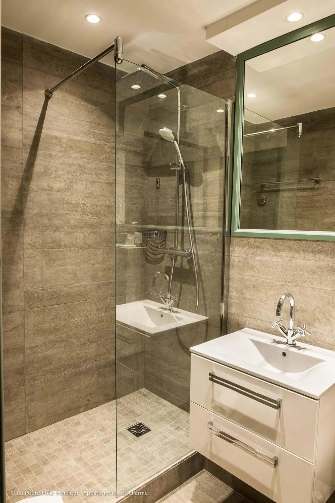 Bathroom in La Petite Folie