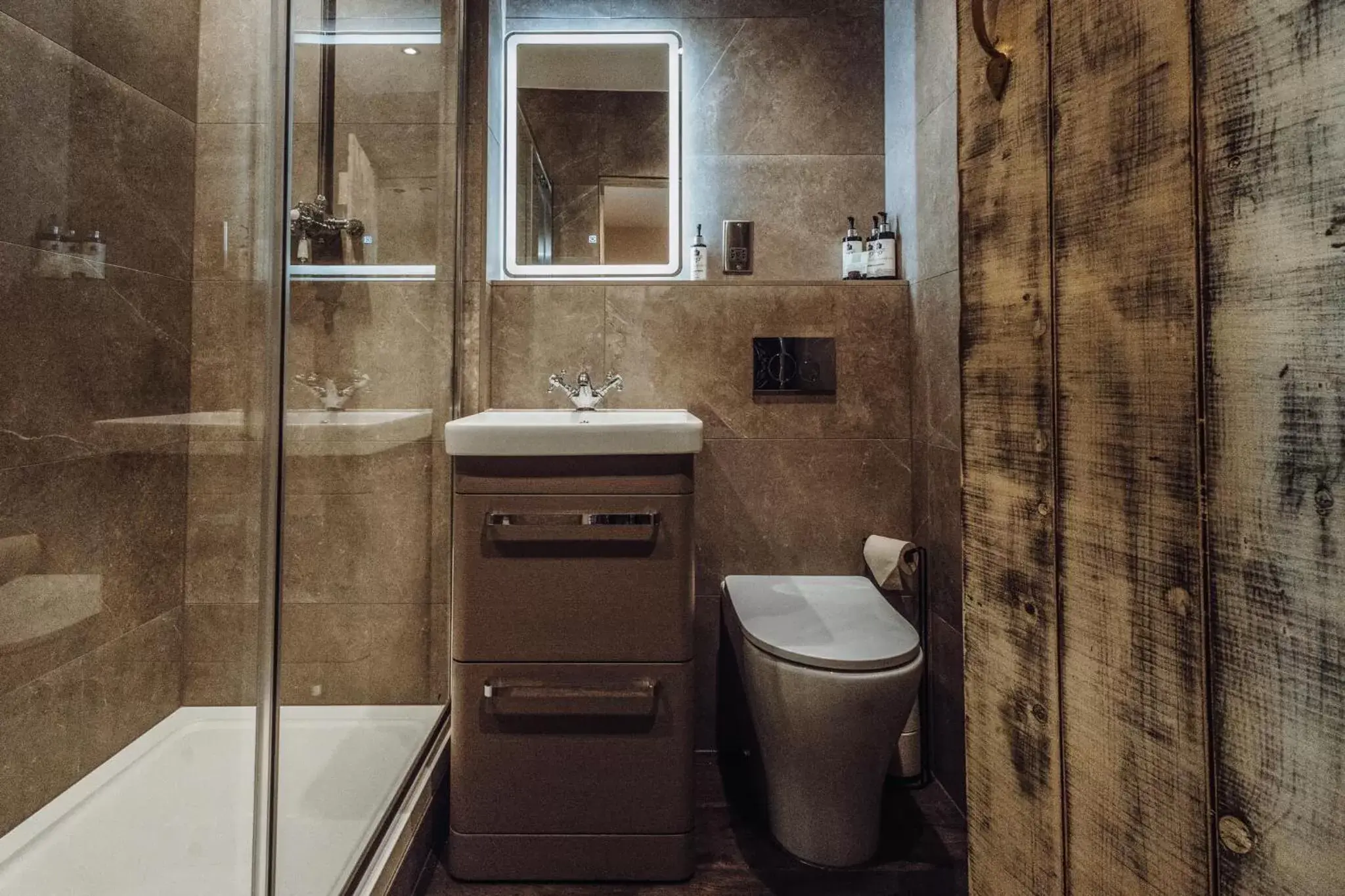 Bathroom in South Causey Inn