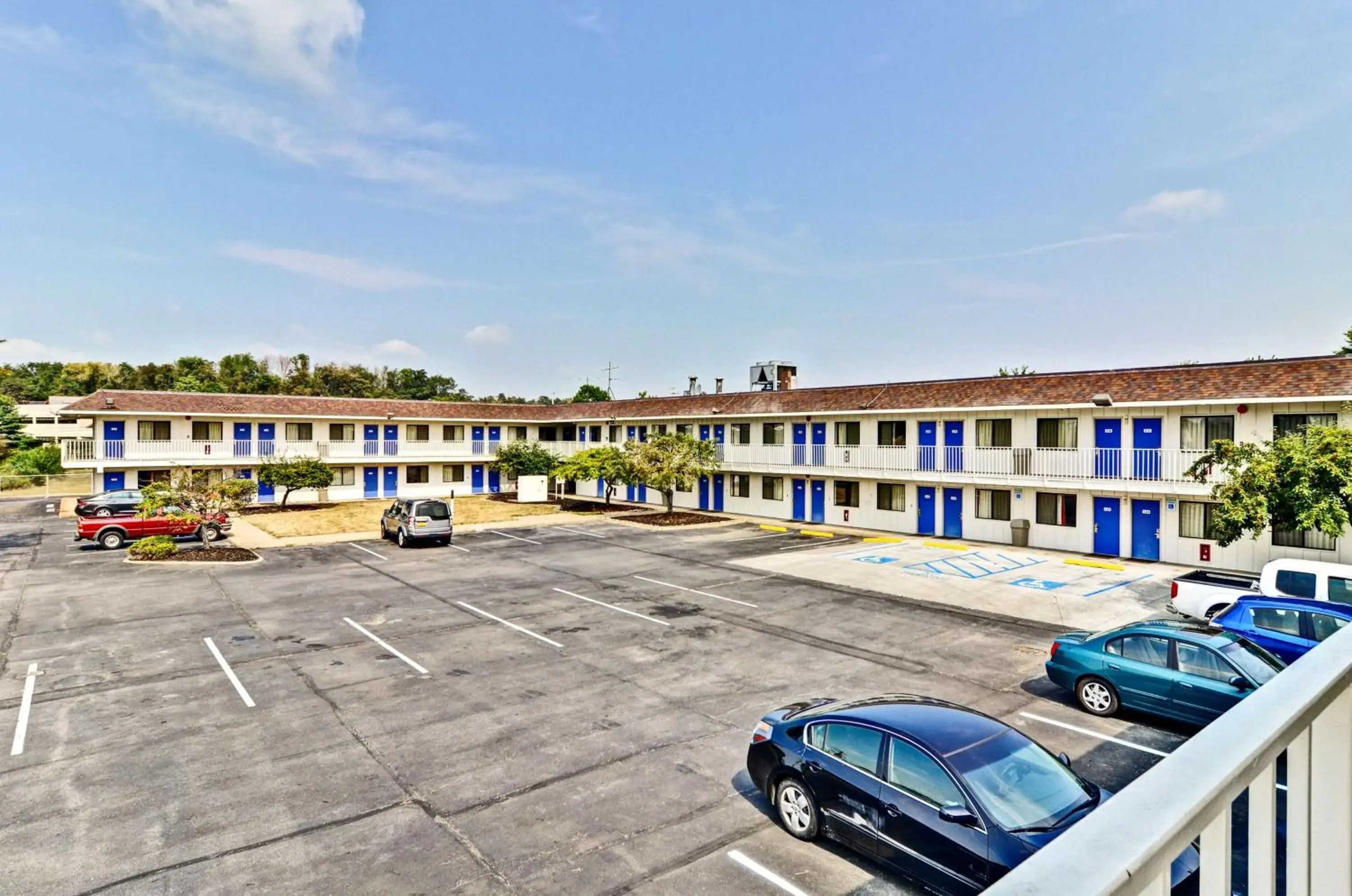 Property building in Motel 6-Pittsburgh, PA - Crafton