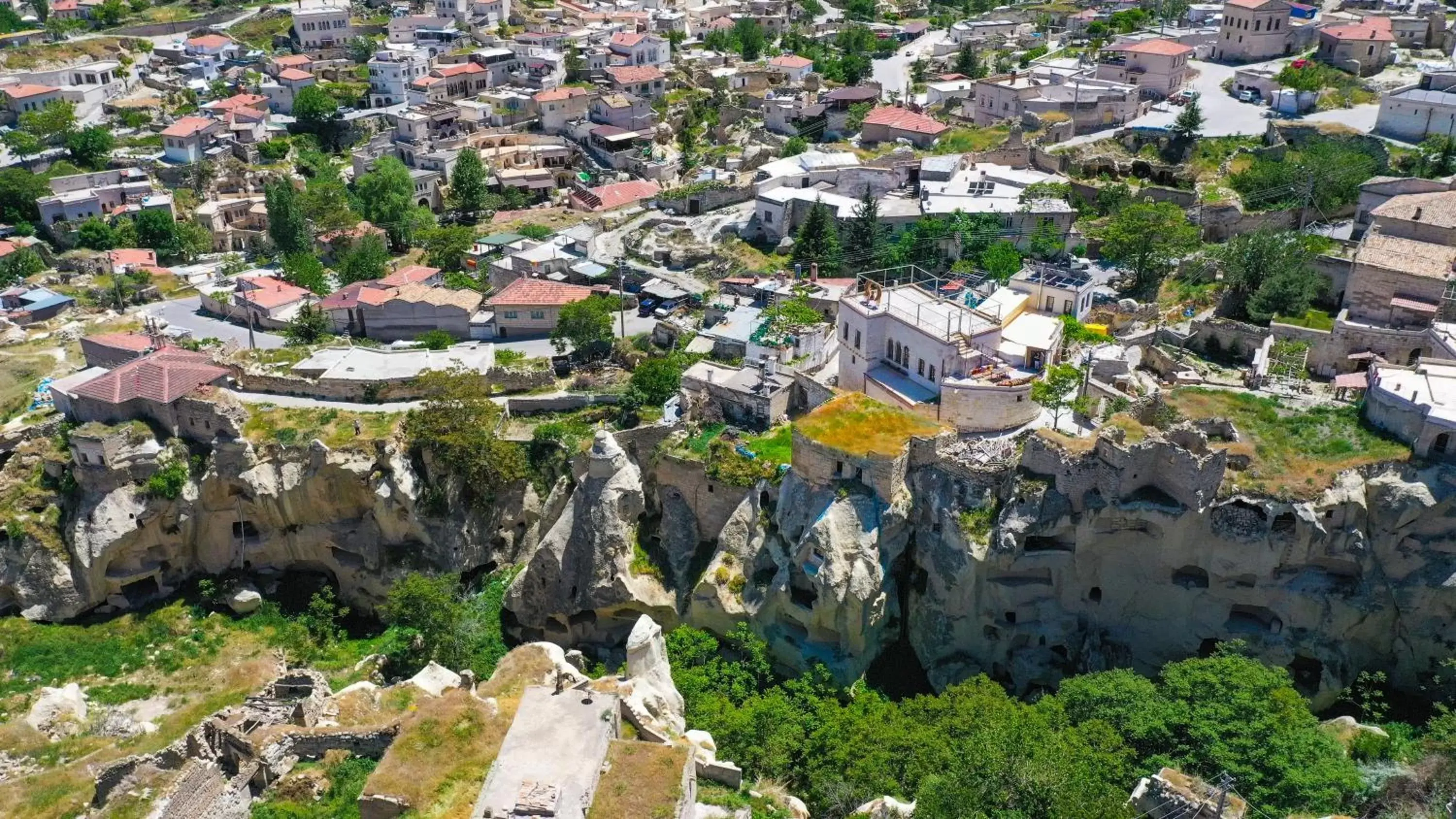 Bird's-eye View in Heritage Cave Suites