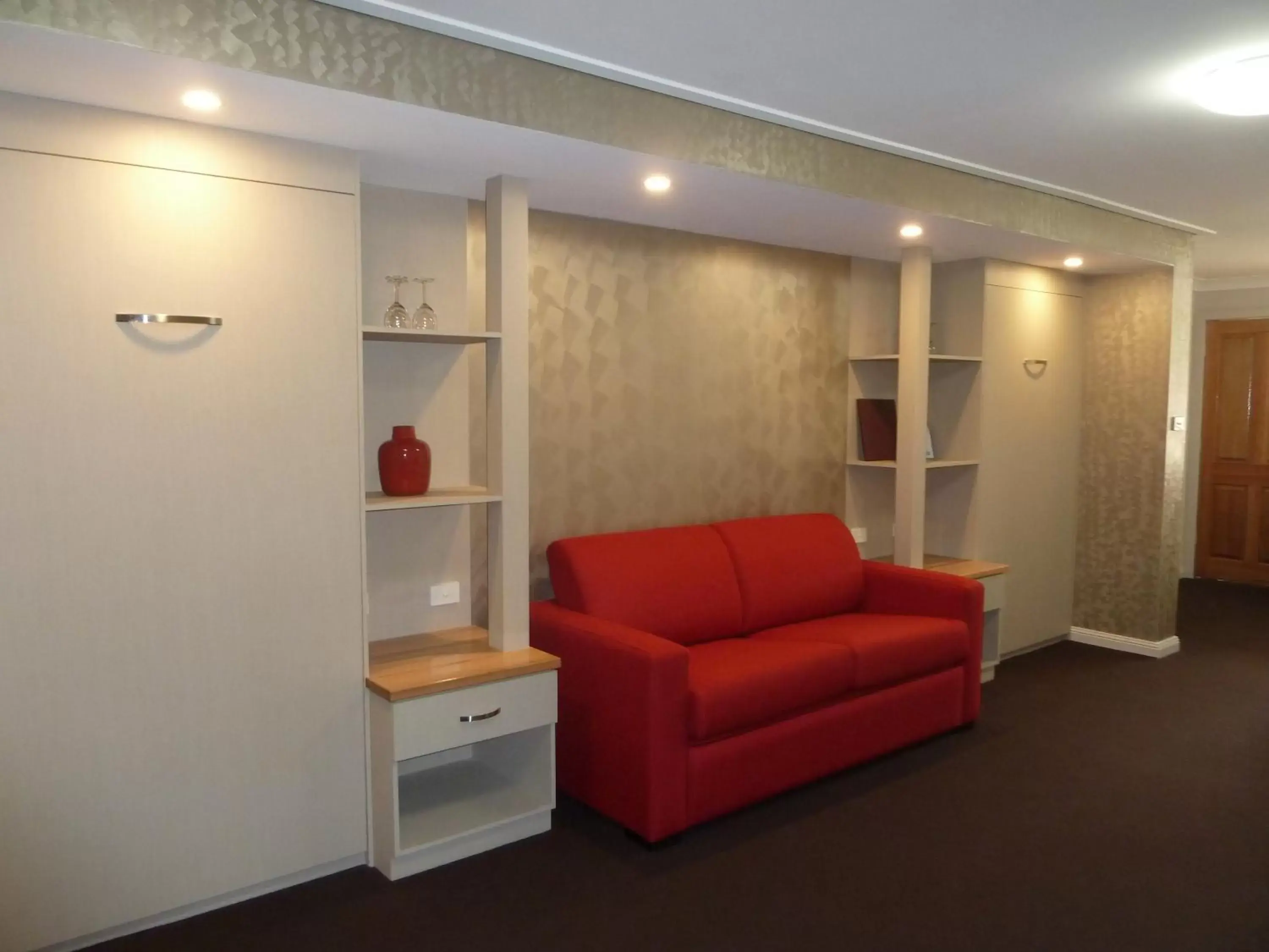 Living room in The Aston Motel Tamworth Living room in The Aston Motel Tamworth