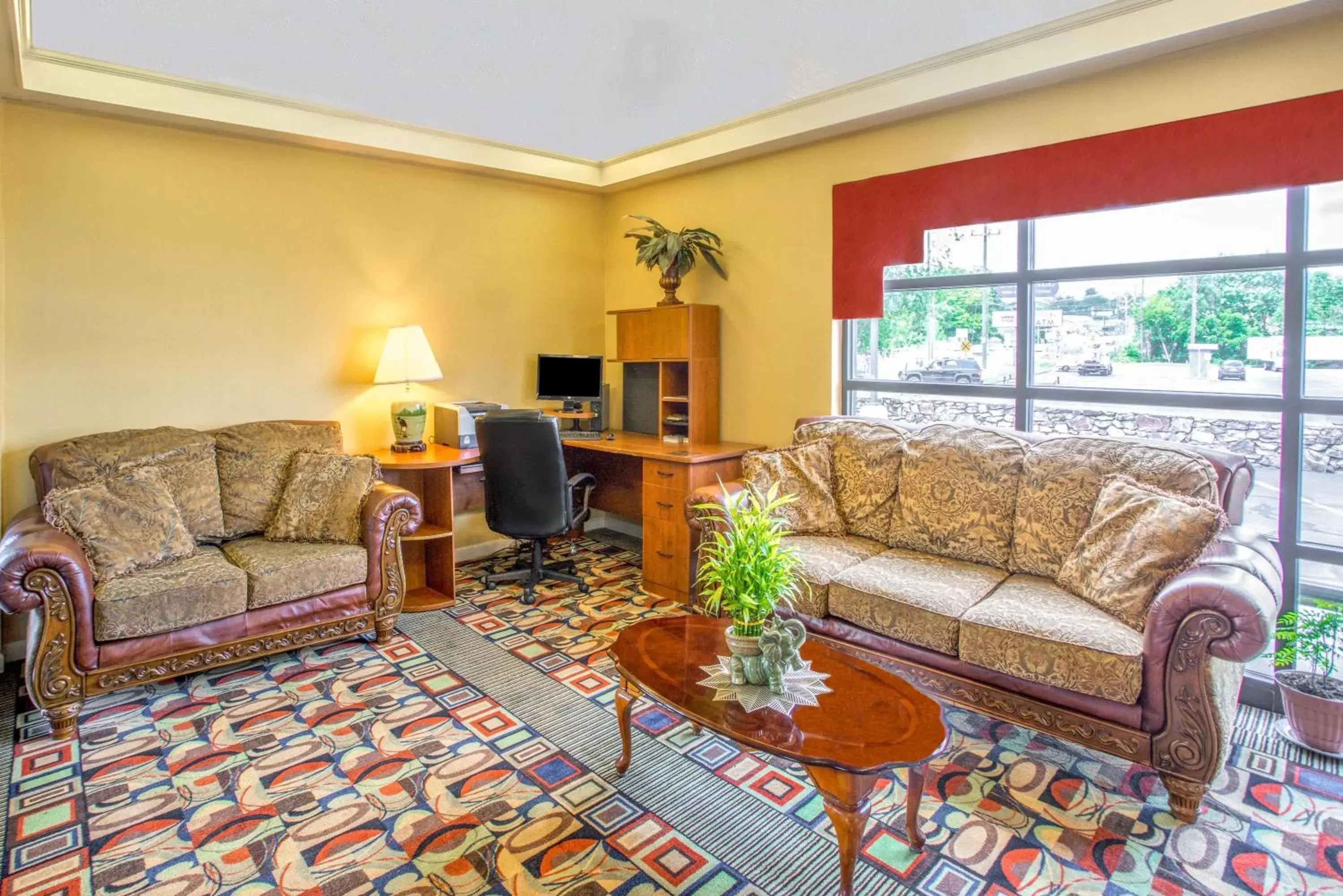 Lobby or reception, Seating Area in Days Inn by Wyndham Salem