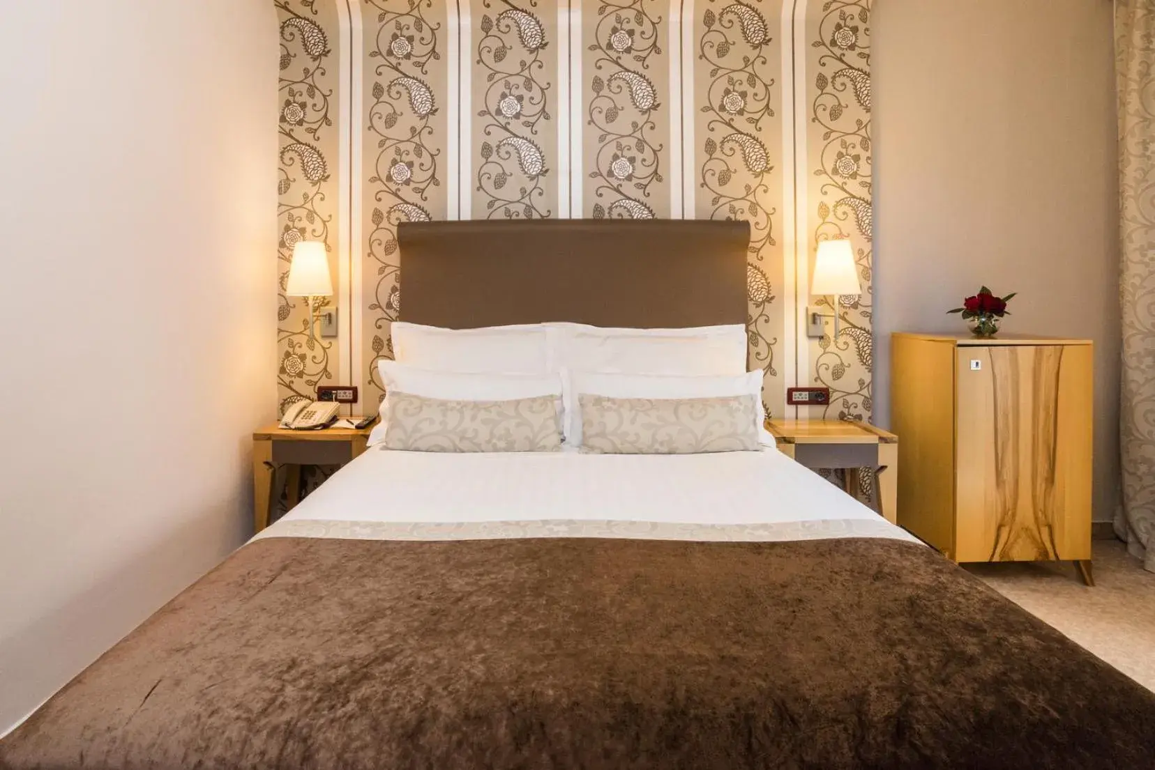 Classic Room with French Bed and Balcony Sea Side in Hotel Pelegrin Plava Laguna Classic Room with French Bed and Balcony Sea Side in Hotel Pelegrin Plava Laguna