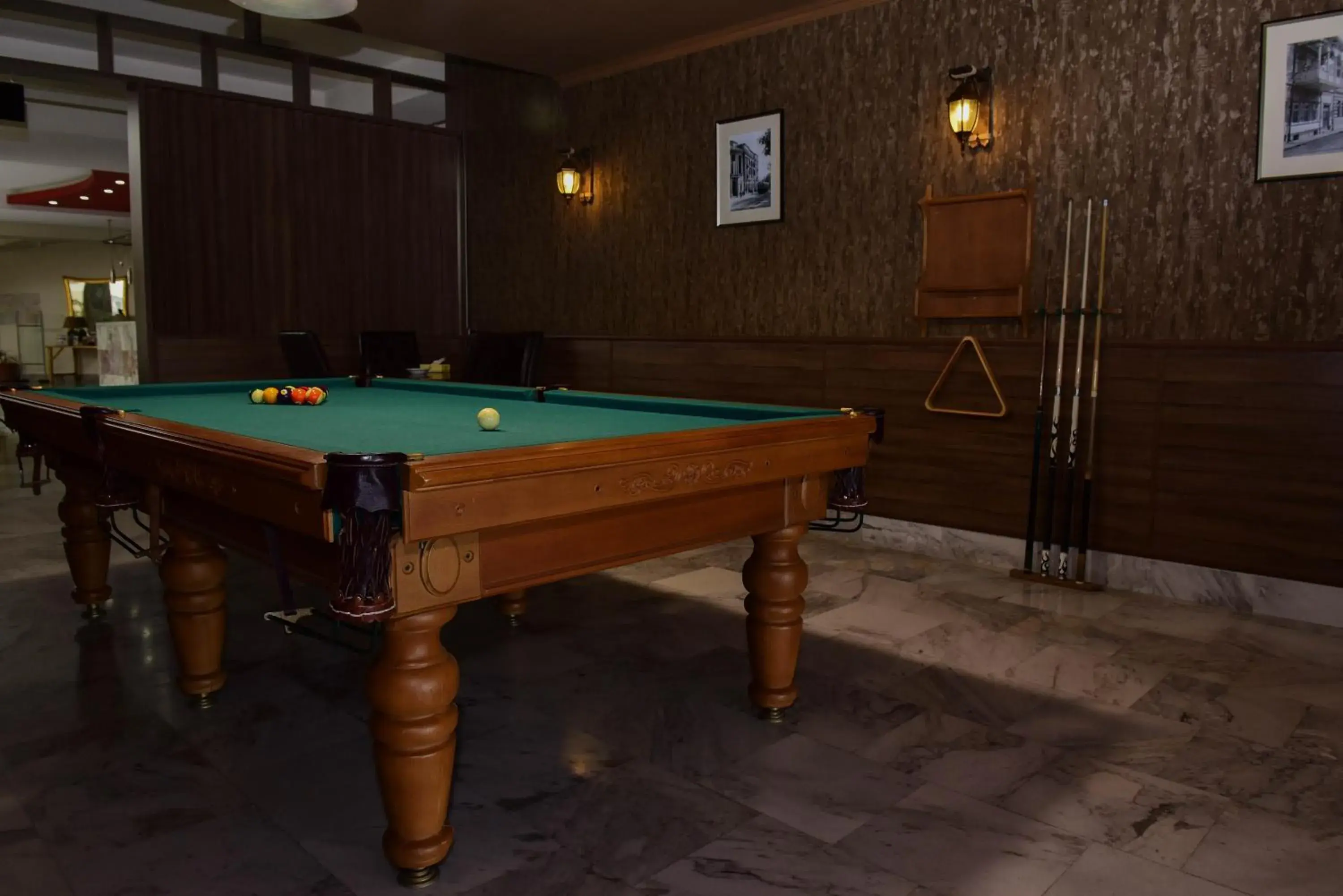 Billiard, Billiards in Regineh Hotel