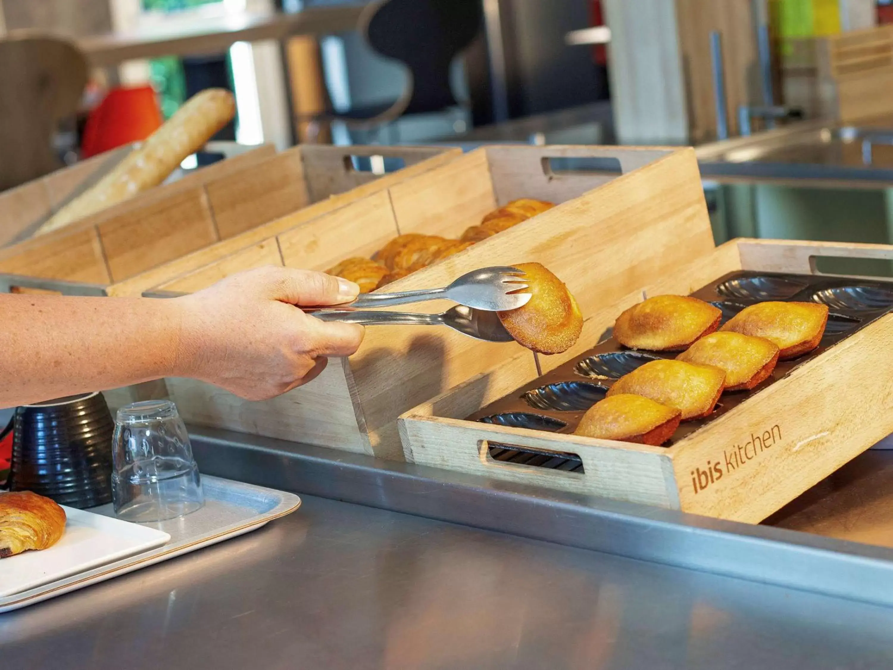 Restaurant/places to eat in ibis Mulhouse Ile Napoleon Restaurant/places to eat in ibis Mulhouse Ile Napoleon