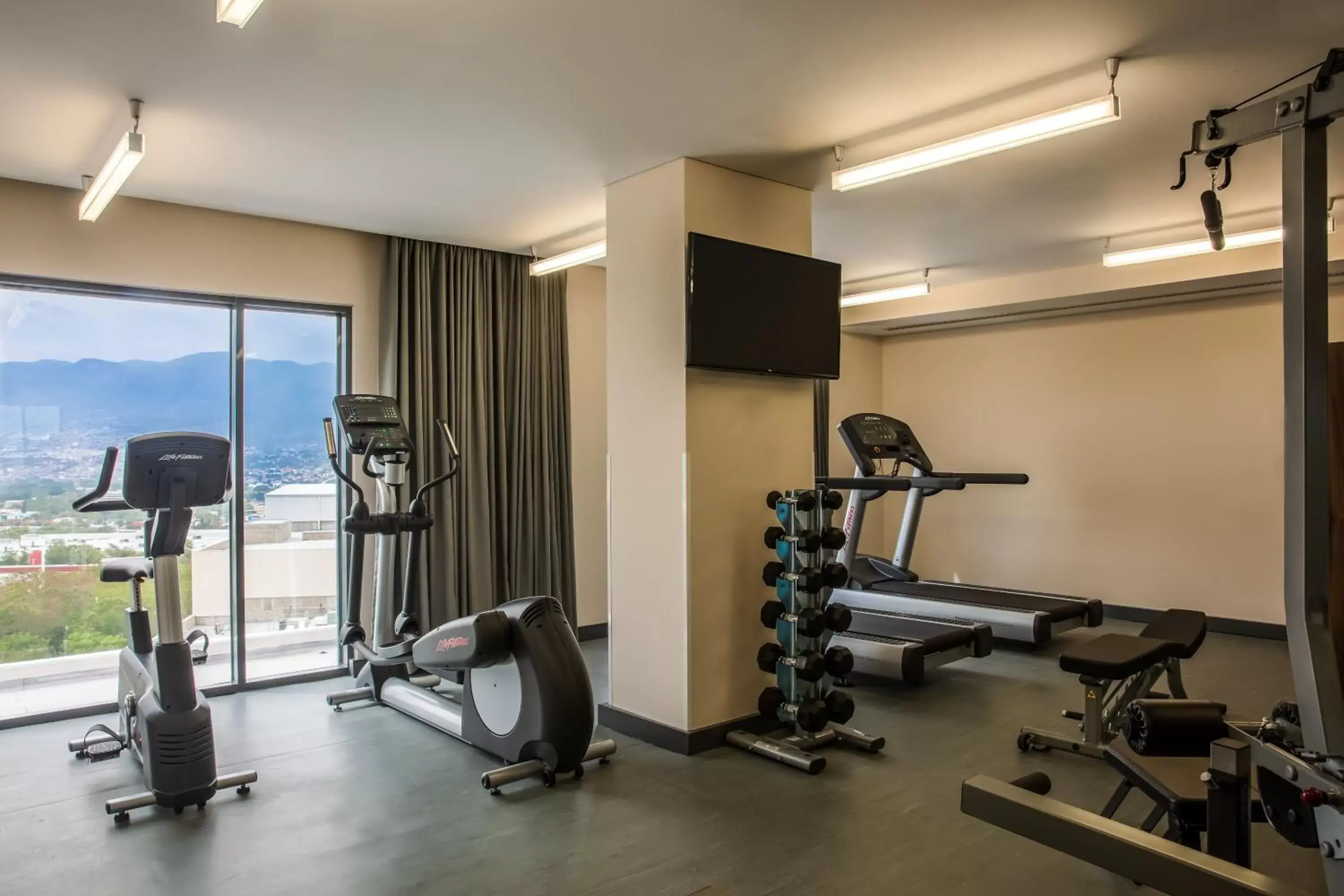 Spa and wellness centre/facilities, Fitness Center/Facilities in Fiesta Inn Tuxtla Fashion Mall