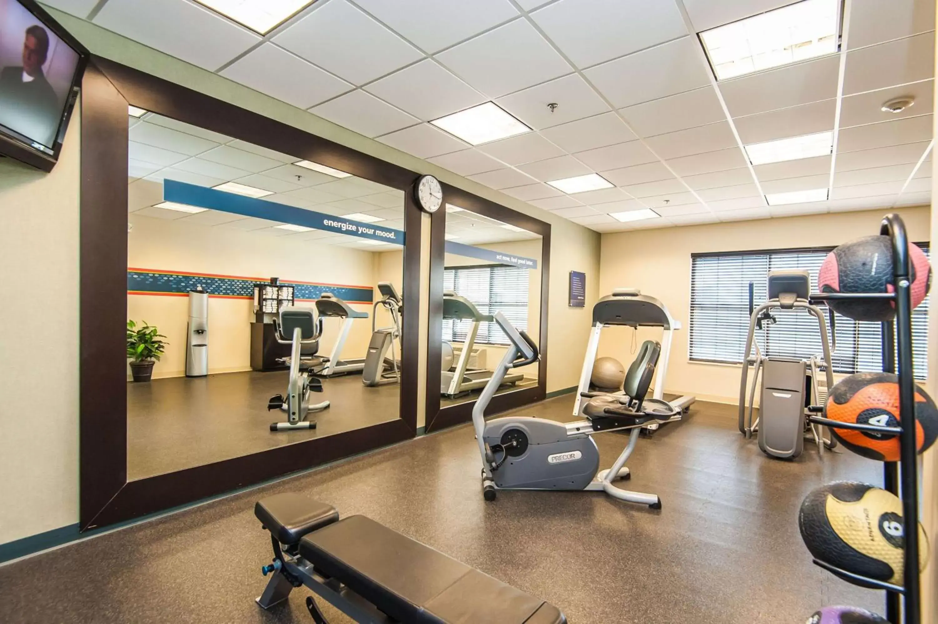 Fitness centre/facilities, Fitness Center/Facilities in Hampton Inn South Kingstown - Newport Area