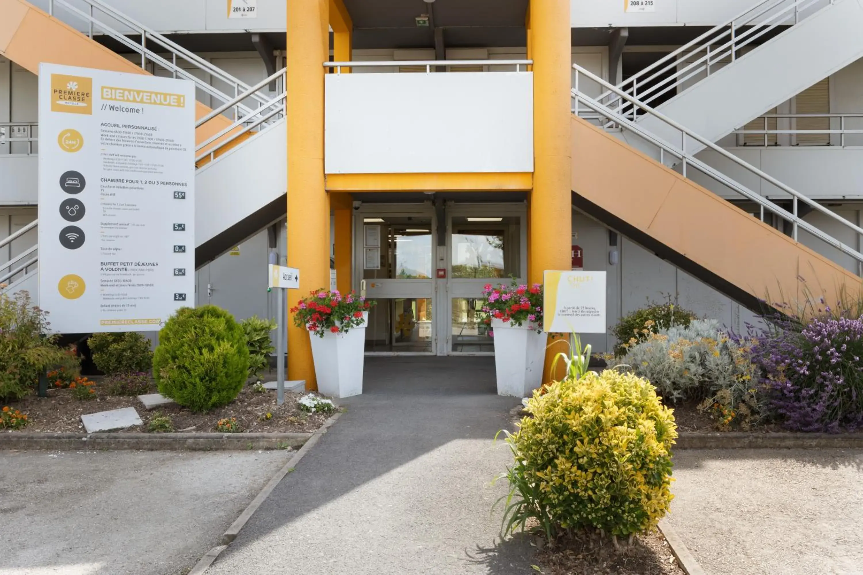 Property building in Première Classe Châlons-en-Champagne