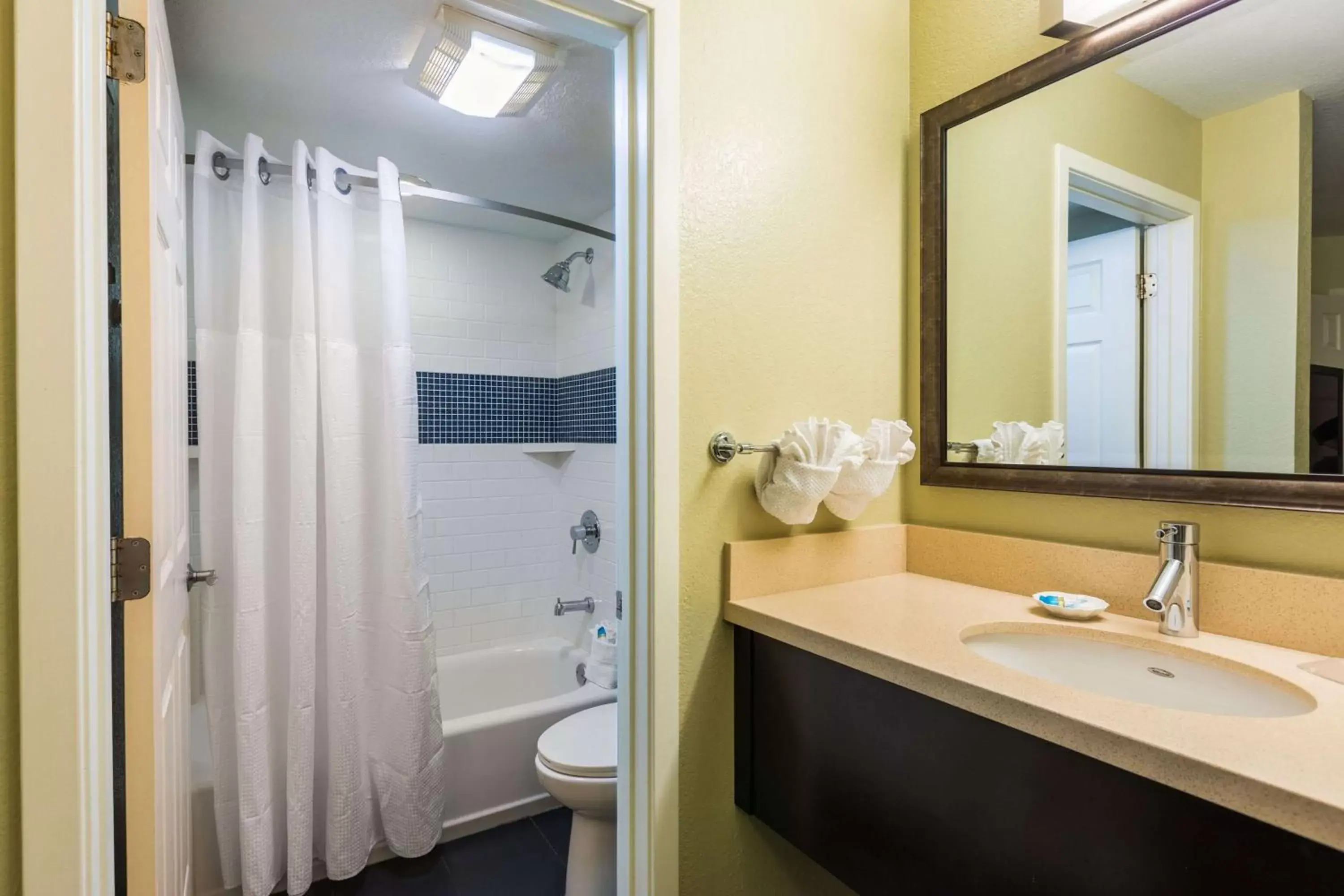 Bathroom in Sonesta ES Suites Orlando - Lake Buena Vista
