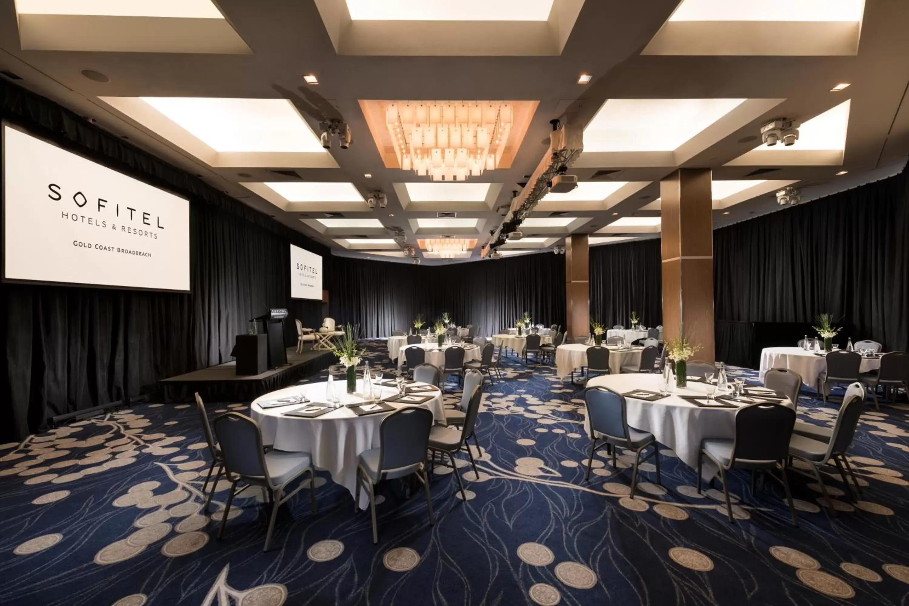 Meeting/conference room, Restaurant/Places to Eat in Sofitel Gold Coast Broadbeach