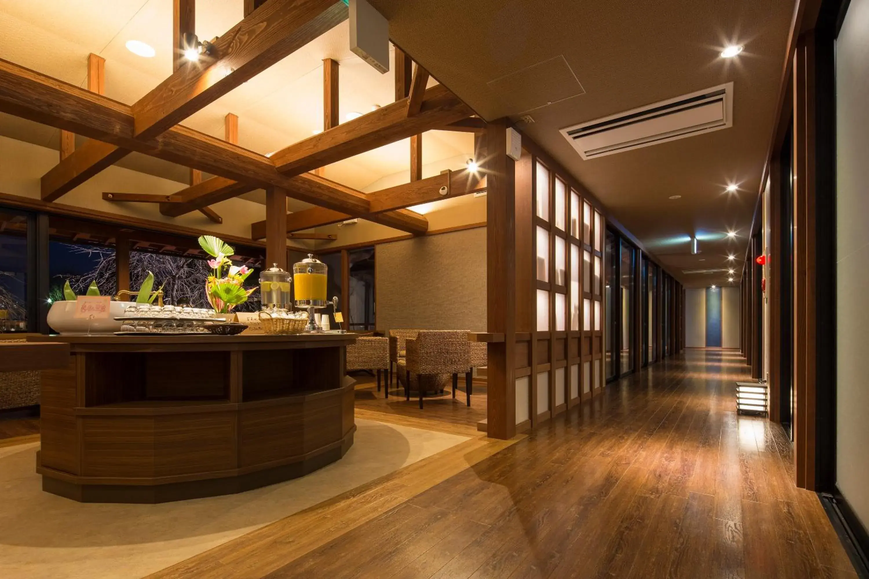 Communal lounge/ TV room, Lobby/Reception in Biwako Ryokusuitei