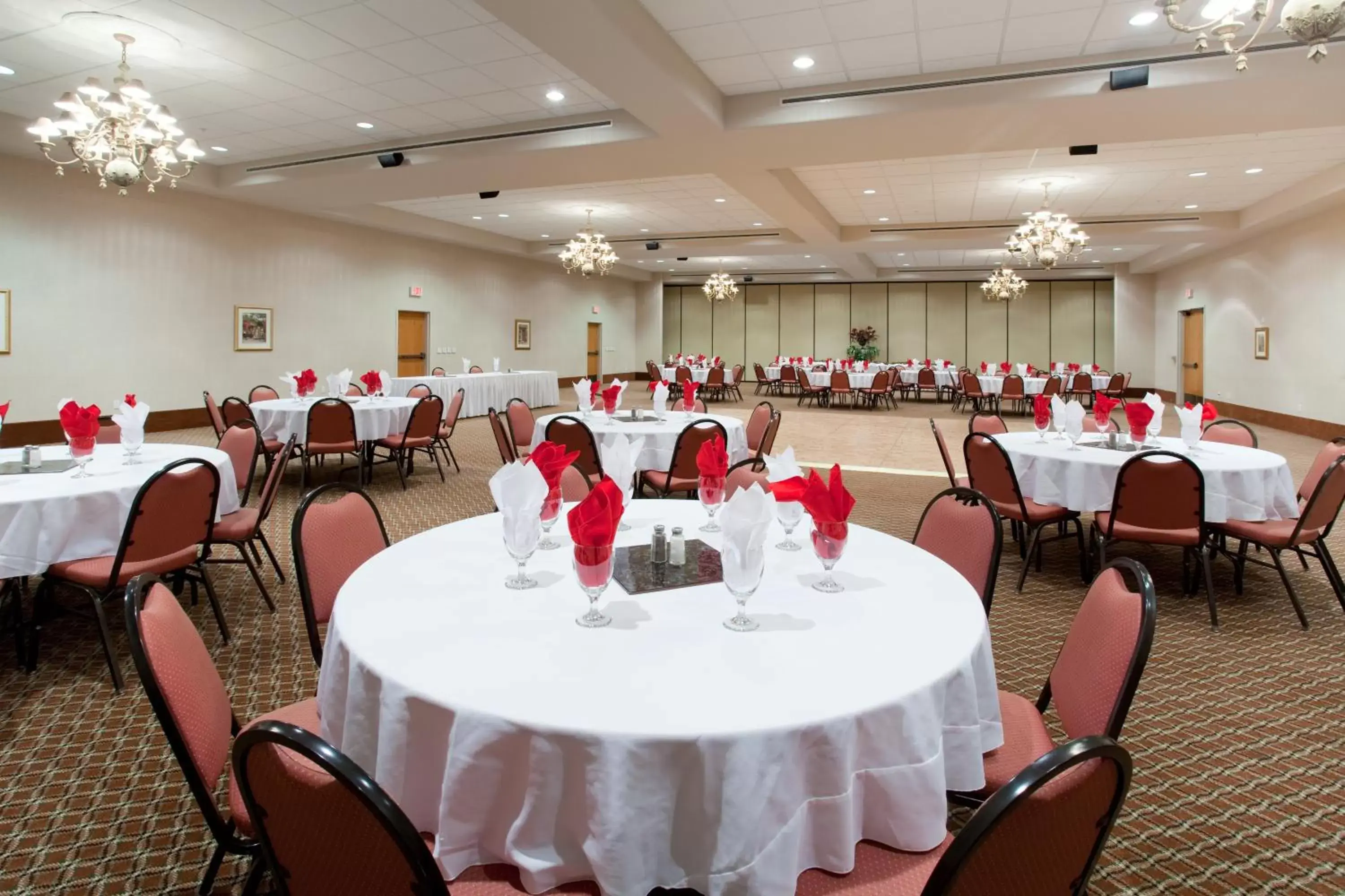 Banquet/Function facilities, Restaurant/Places to Eat in Baymont by Wyndham Belen NM