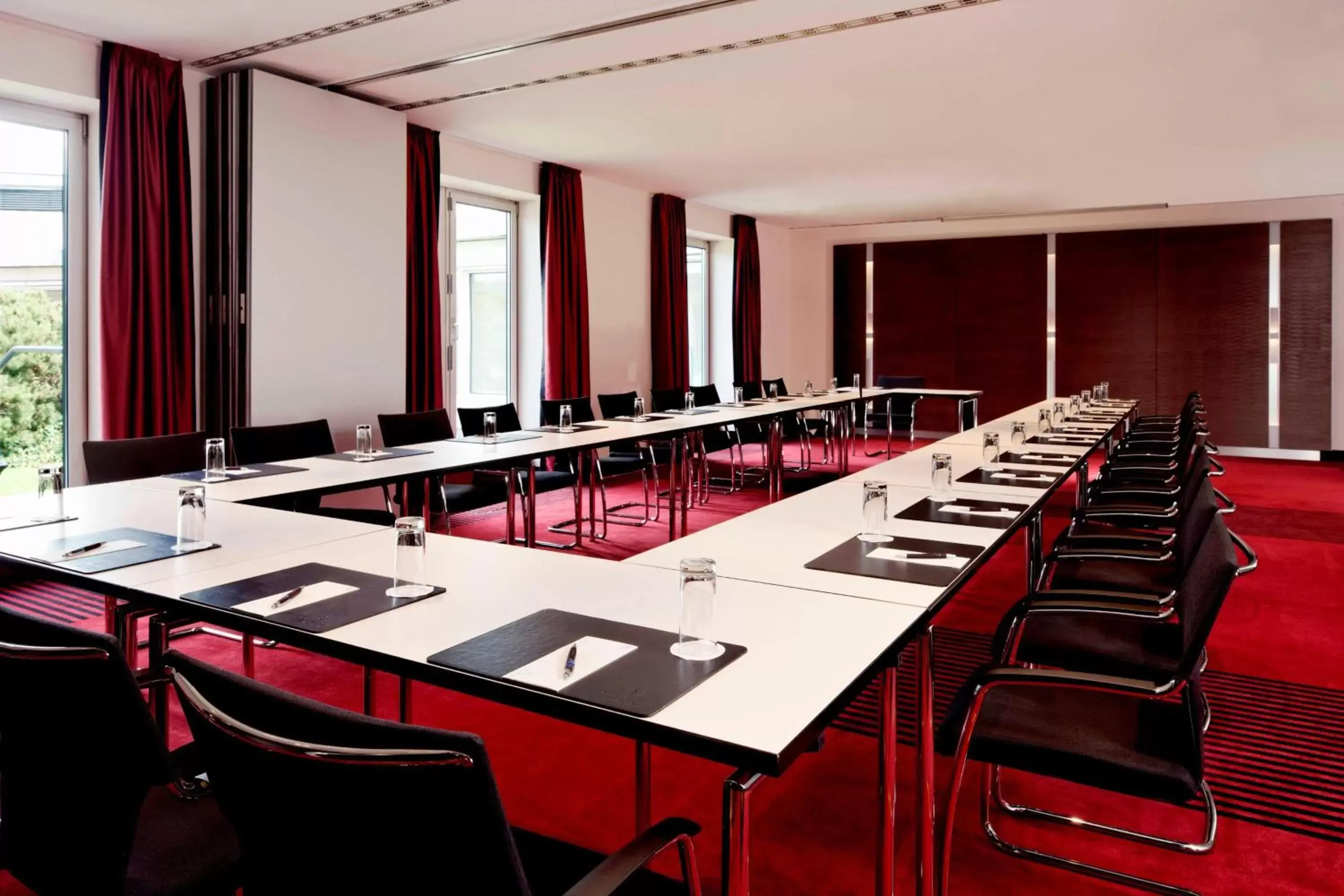 Meeting/conference room in Sheraton Duesseldorf Airport Hotel