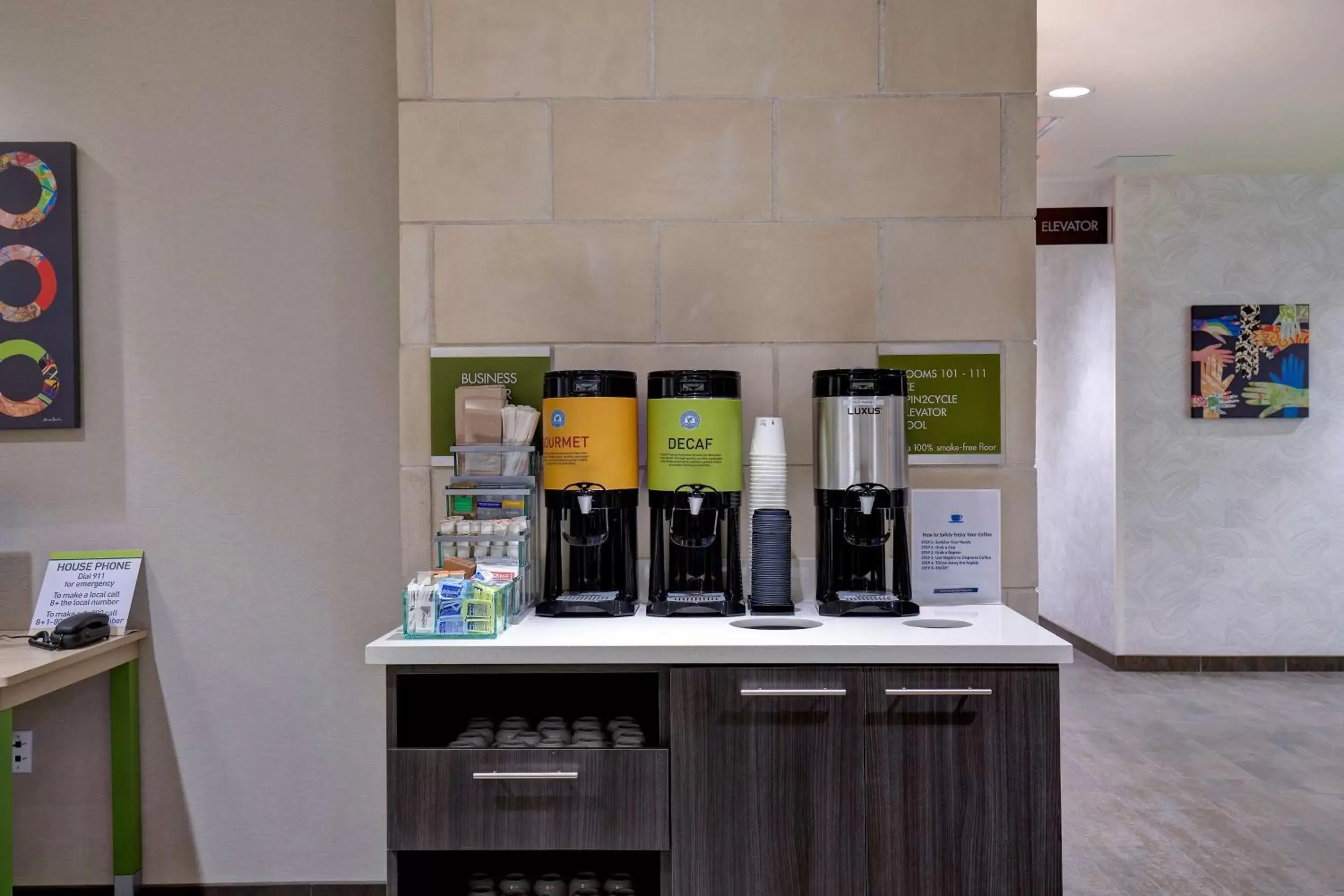 Dining area, Kitchen/Kitchenette in Home2 Suites By Hilton Lewisville Dallas