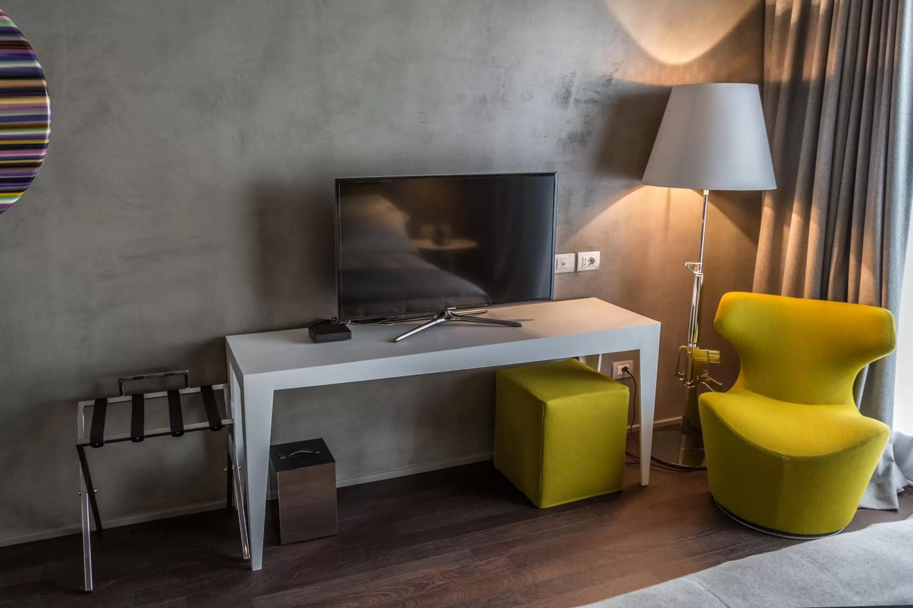 Decorative detail in Relais Metelli