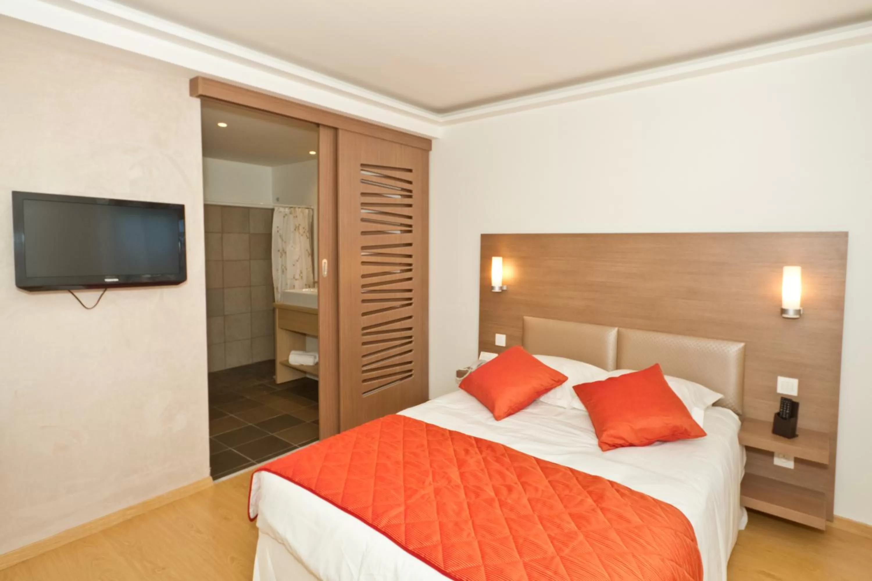 Bed in Villa Thermae Thonon-Les-Bains