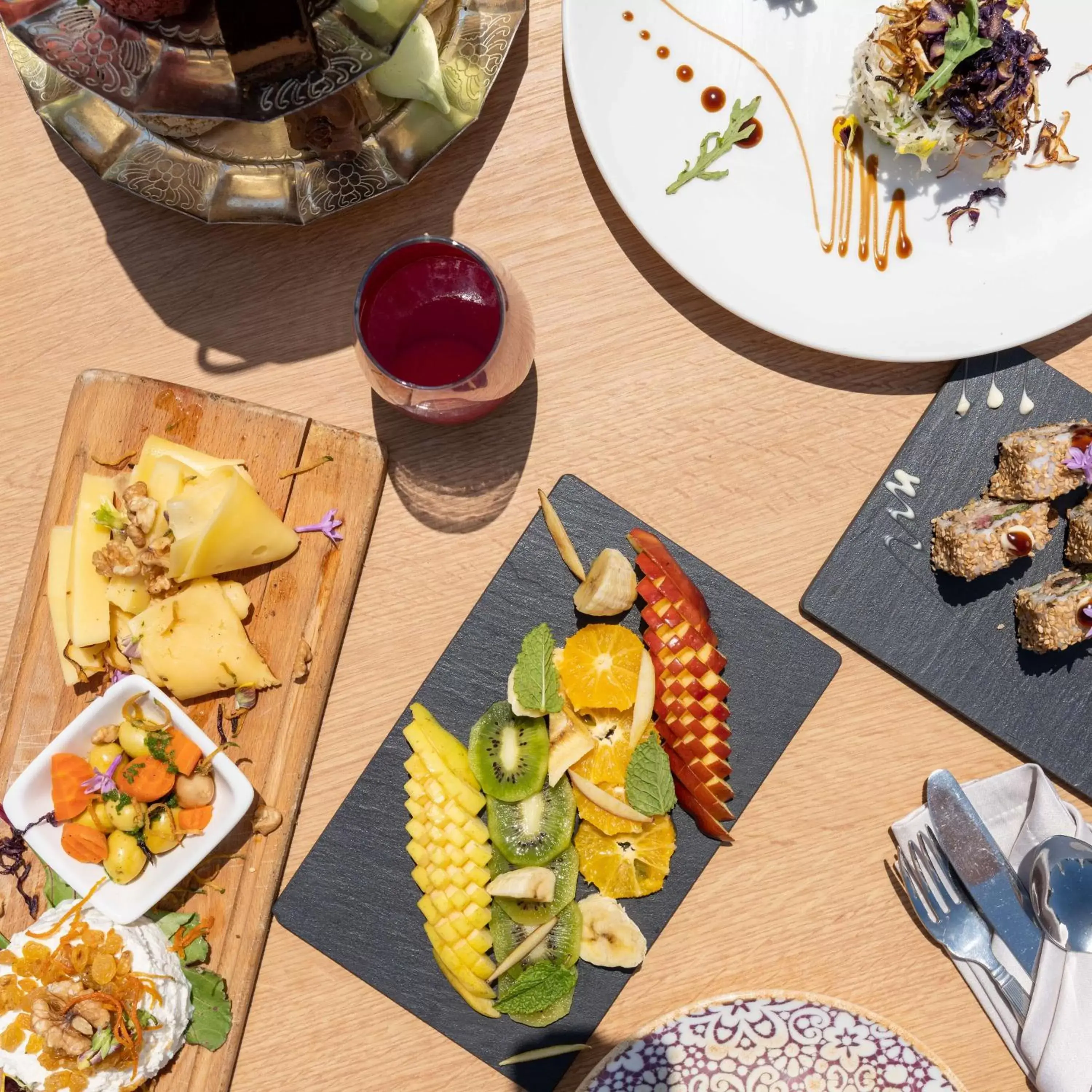 Restaurant/places to eat in Radisson Blu Resort Al Hoceima Restaurant/places to eat in Radisson Blu Resort Al Hoceima