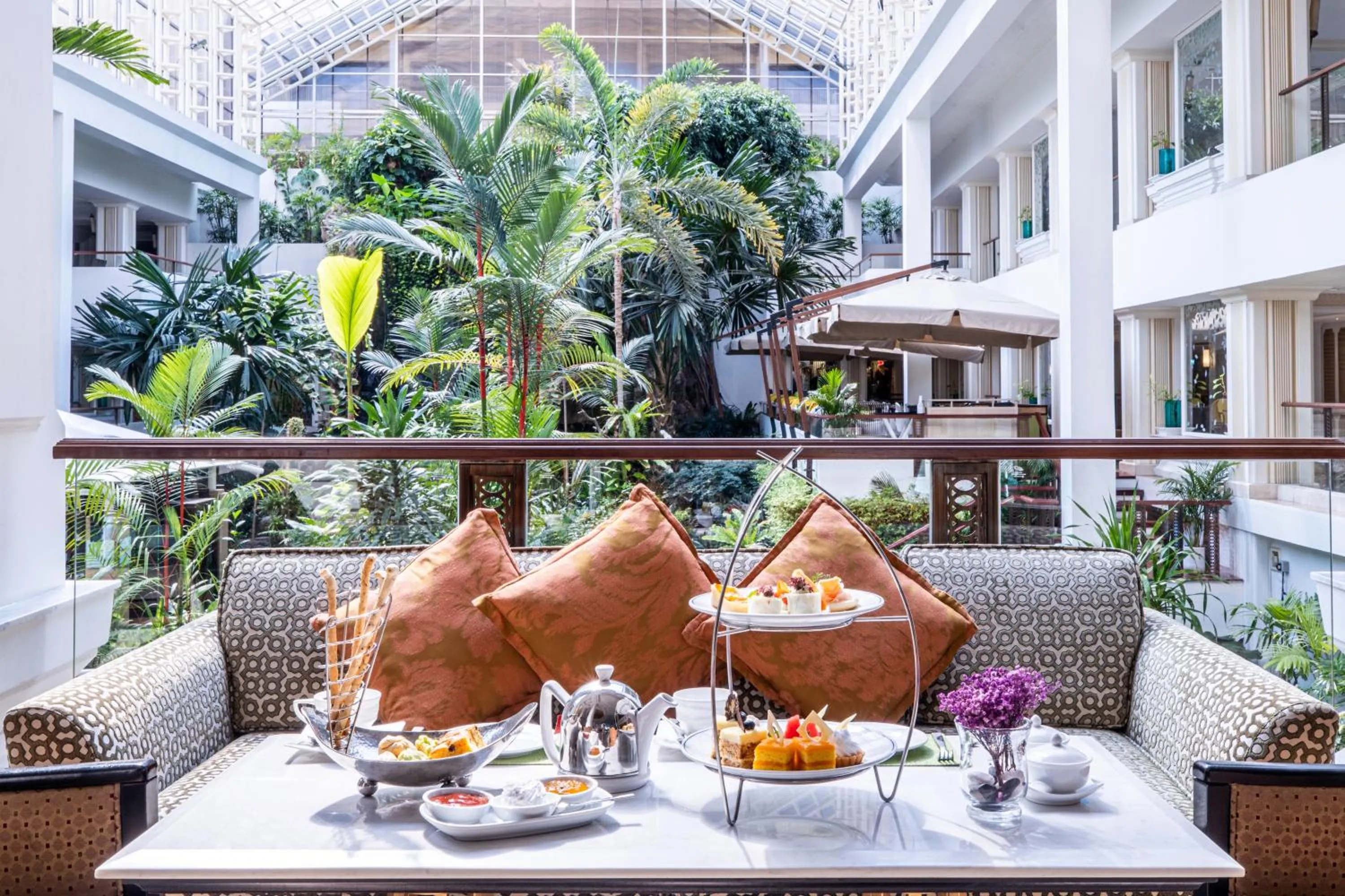 Food and drinks in Dusit Thani Pattaya