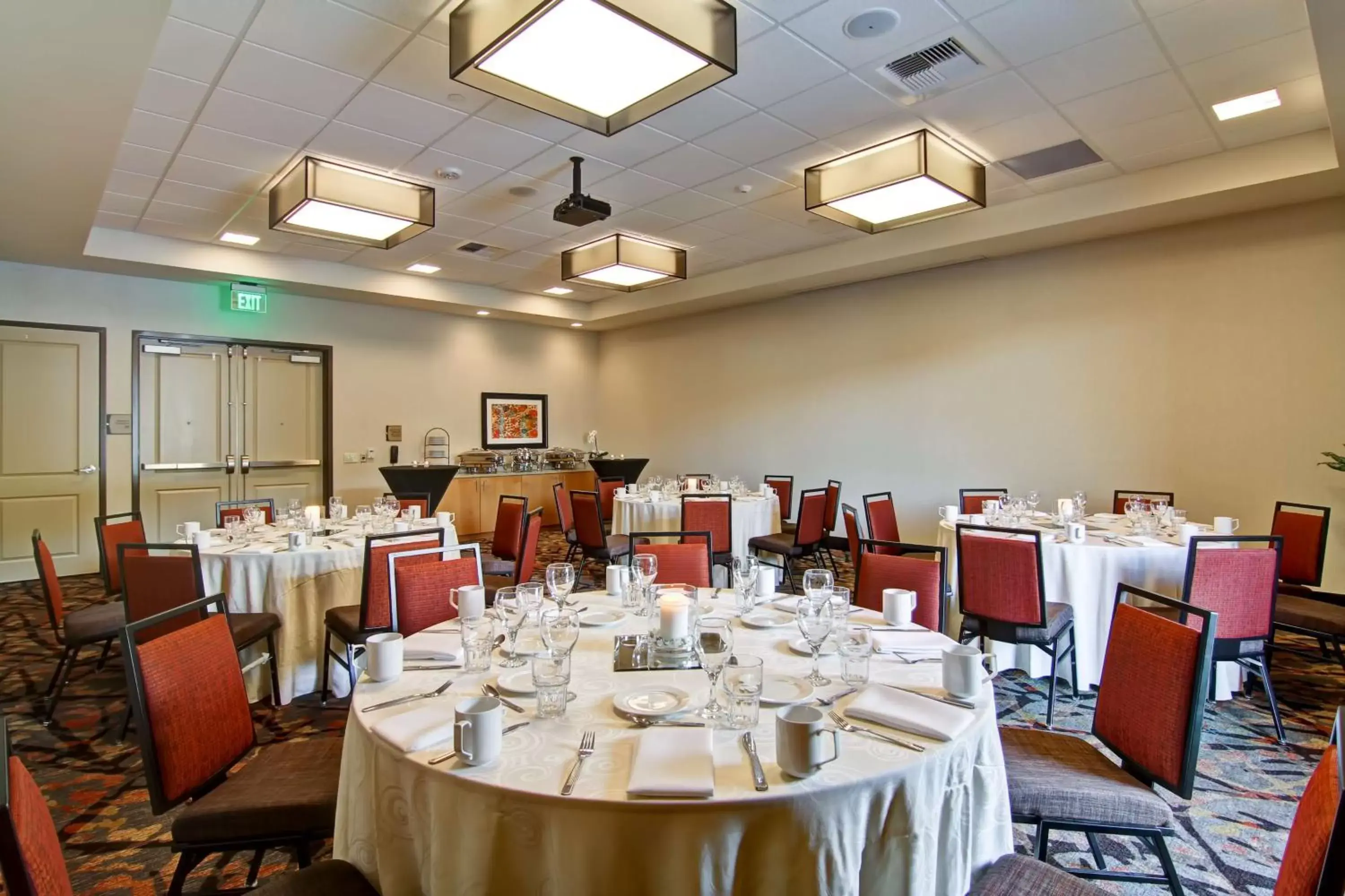 Meeting/conference room, Restaurant/Places to Eat in Homewood Suites by Hilton Seattle-Issaquah