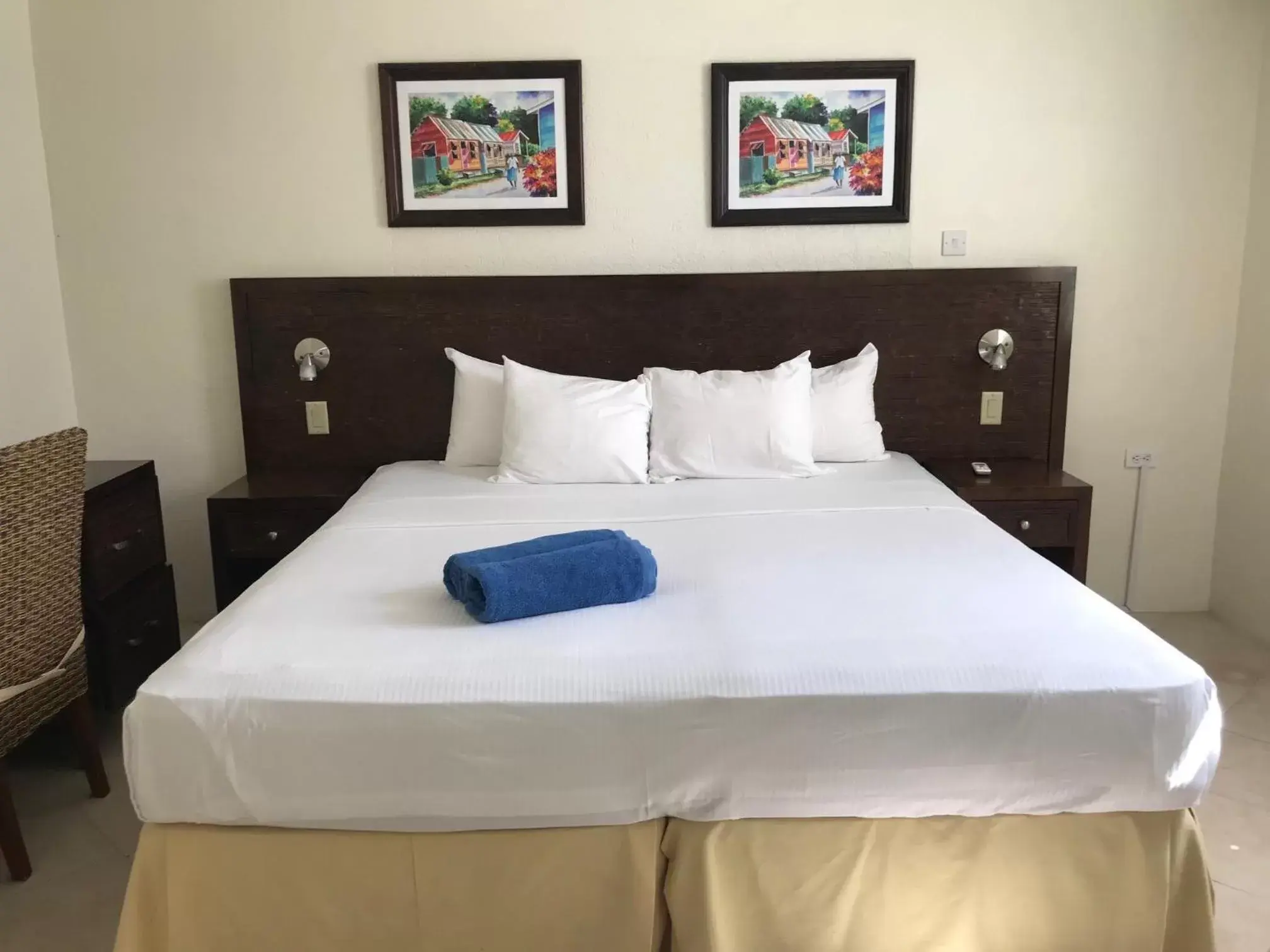 One-Bedroom Apartment in Coconut Court Beach Hotel