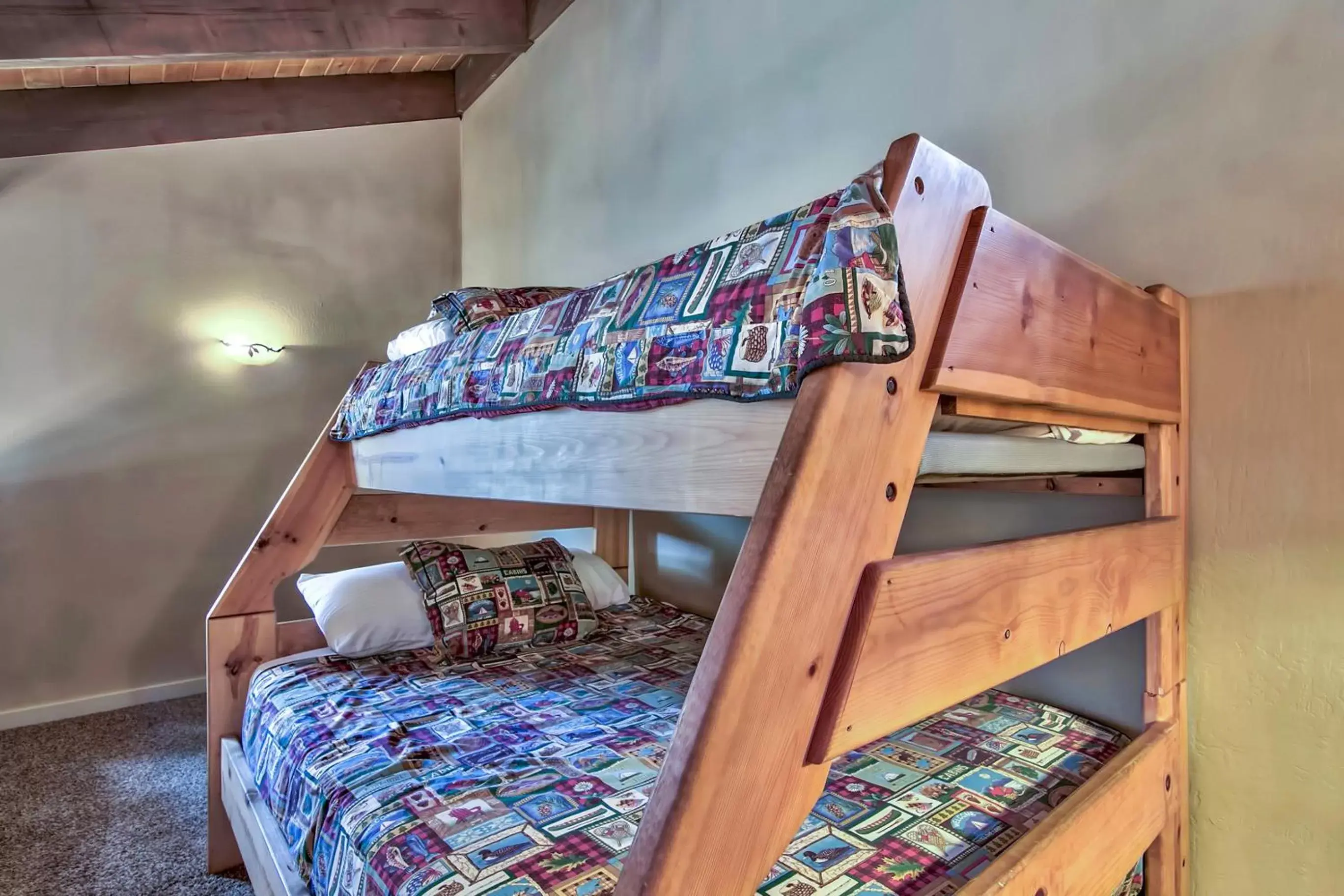 Bunk Bed in Lakeland Village at Heavenly