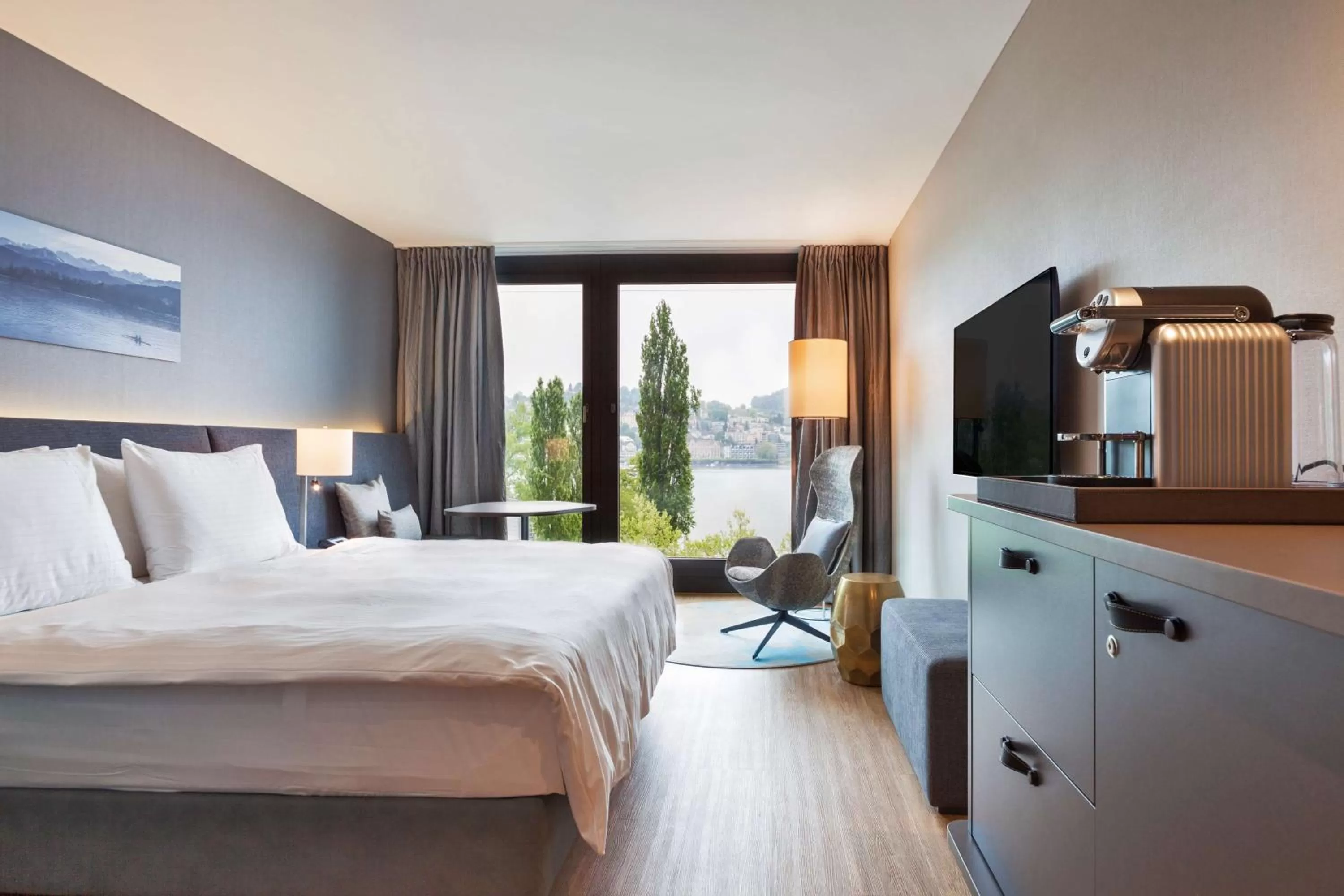 Photo of the whole room, Bed in Radisson Blu Hotel, Lucerne