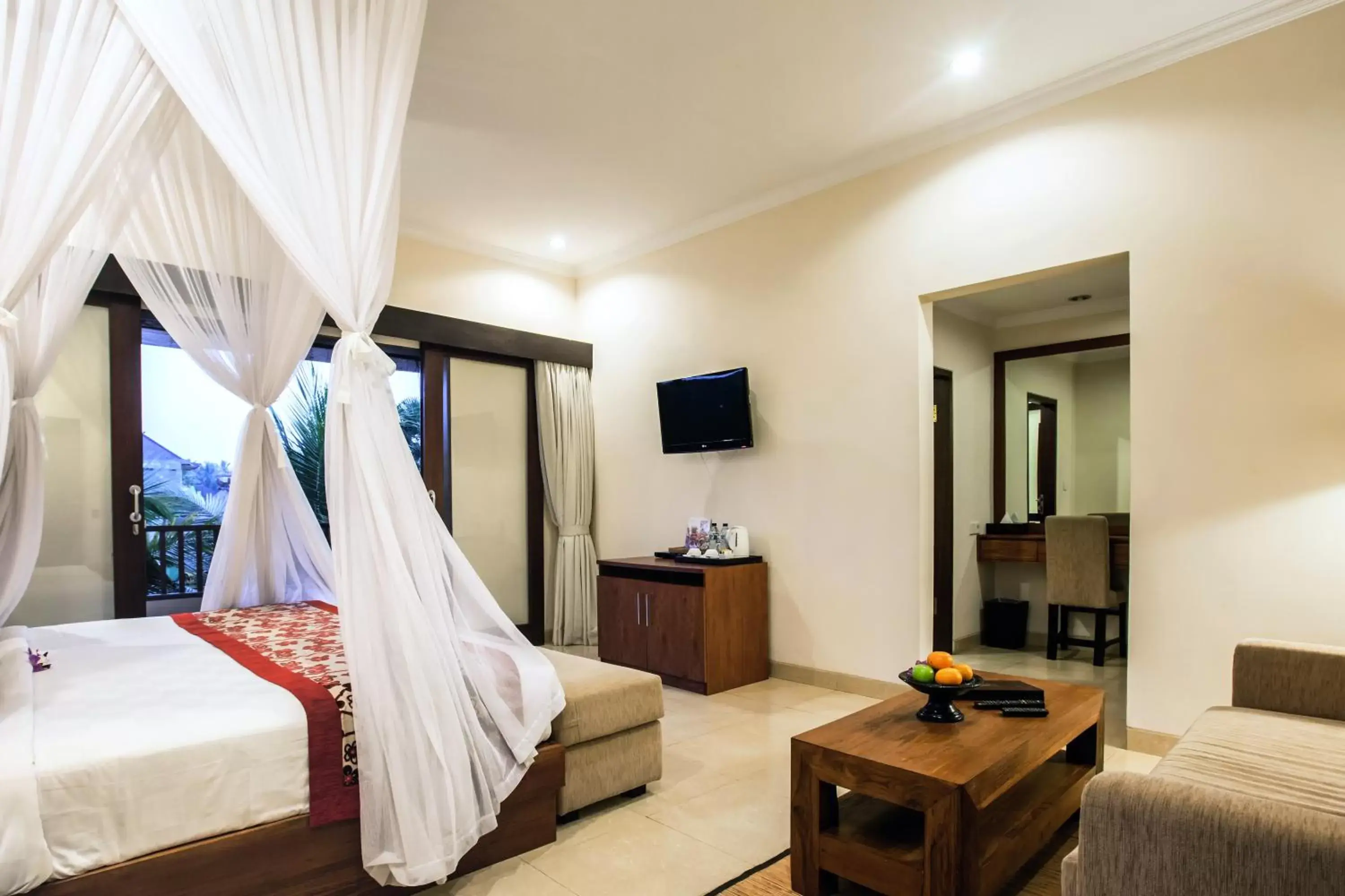 Communal lounge/ TV room in Bebek Tepi Sawah Restaurant & Villas