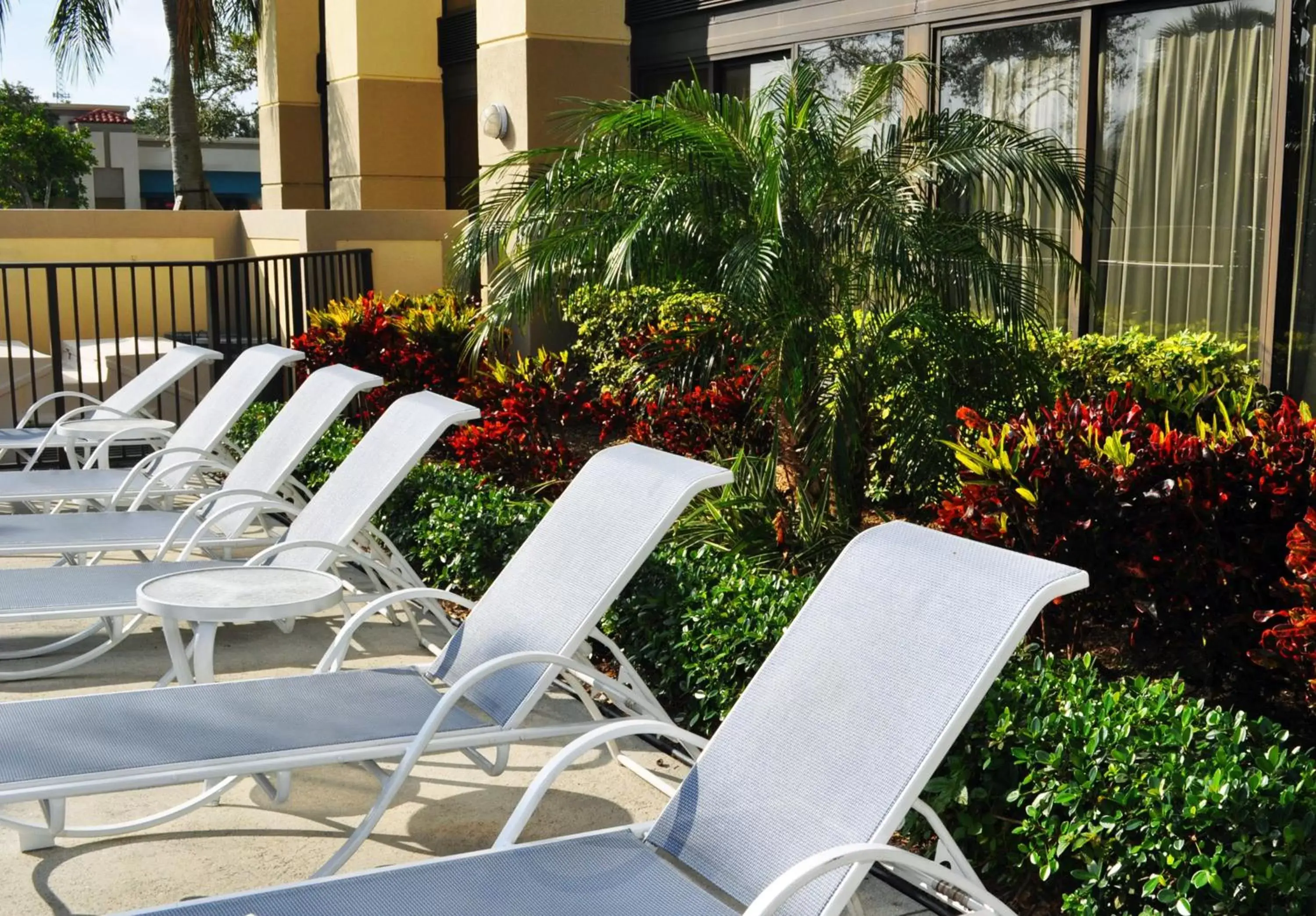 Restaurant/places to eat in Holiday Inn Express Boca Raton - West, an IHG Hotel