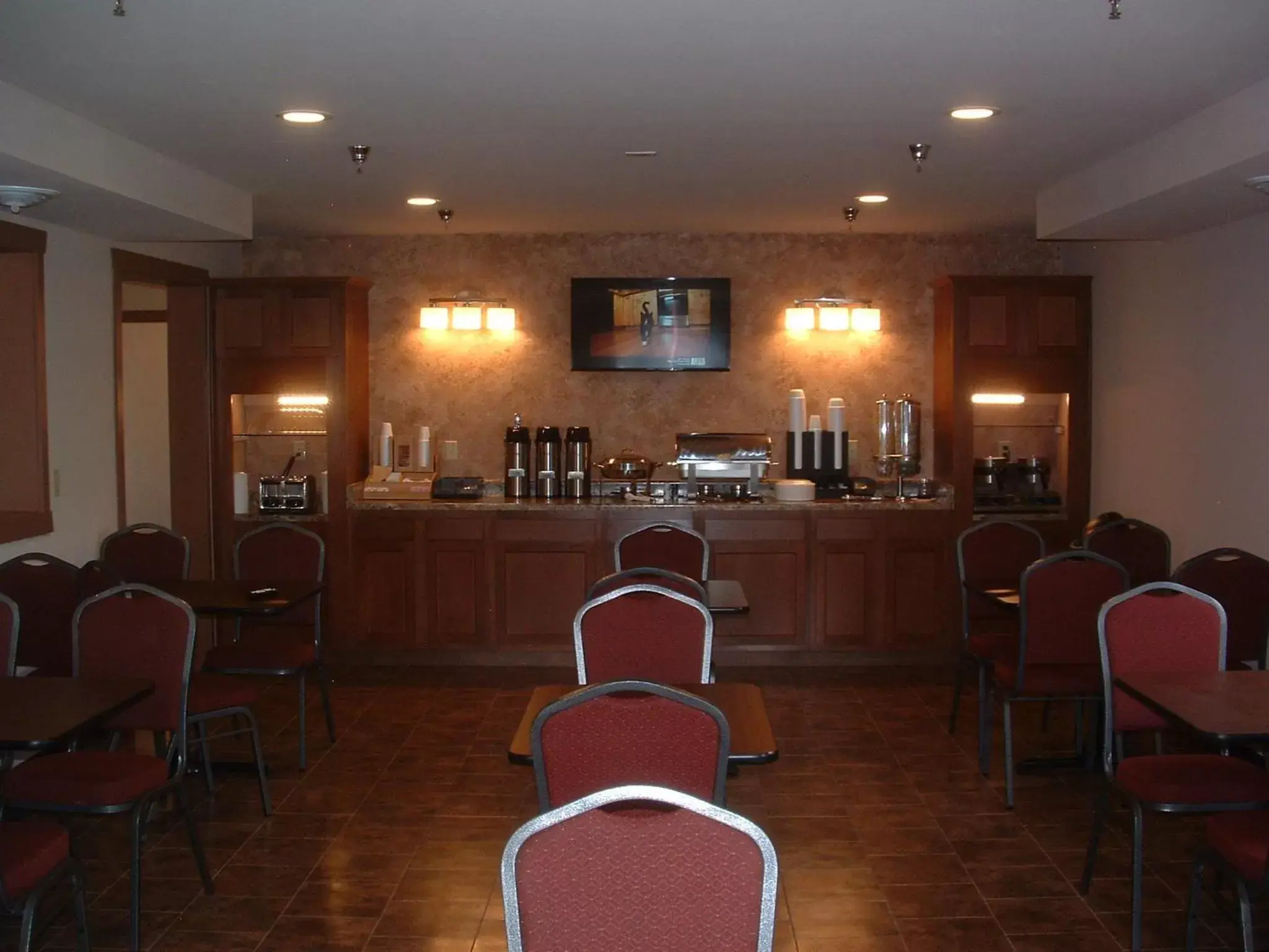 Dining area, Restaurant/Places to Eat in The Sunset Inn