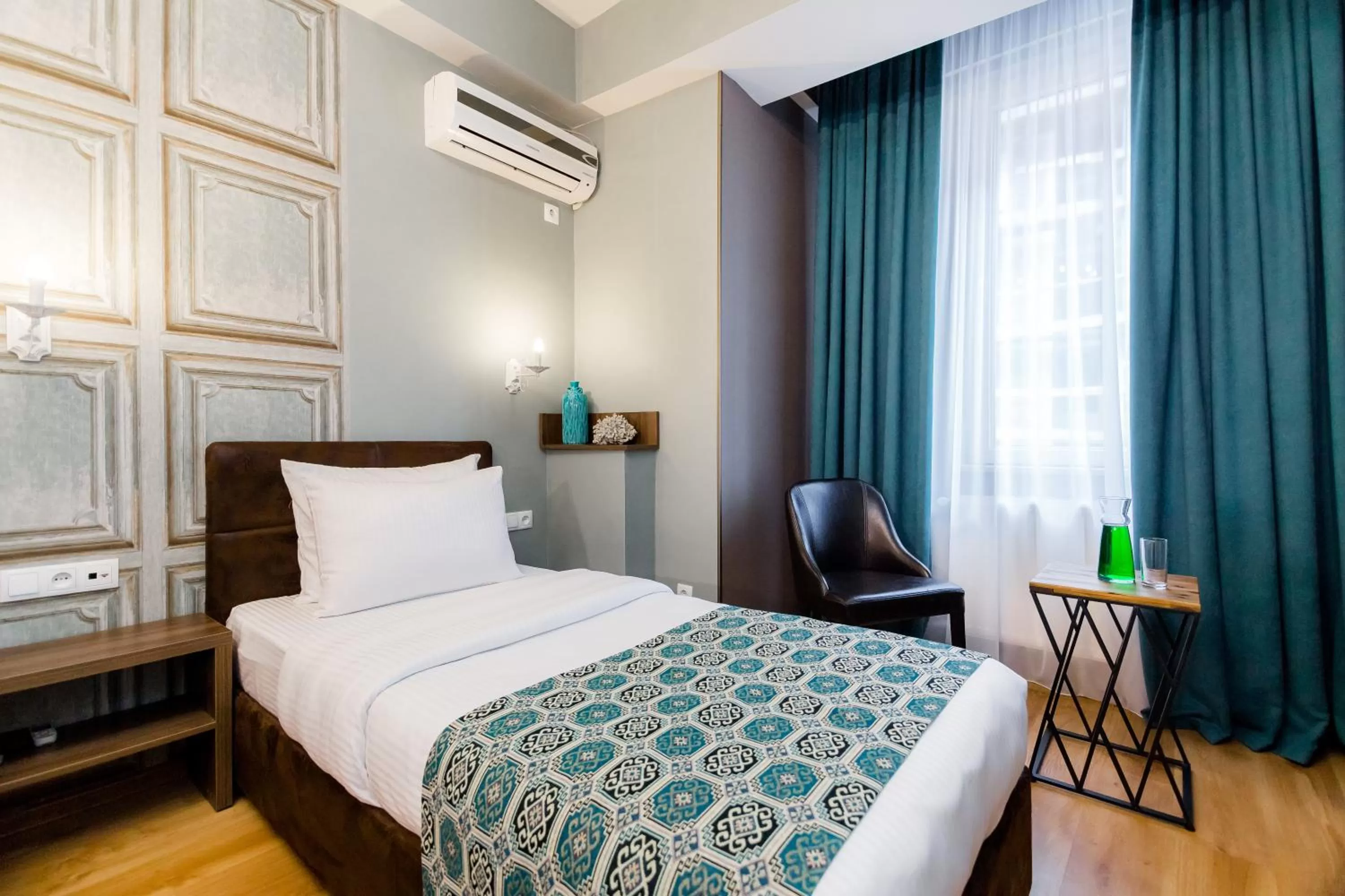 Photo of the whole room, Bed in Hotel Diamond